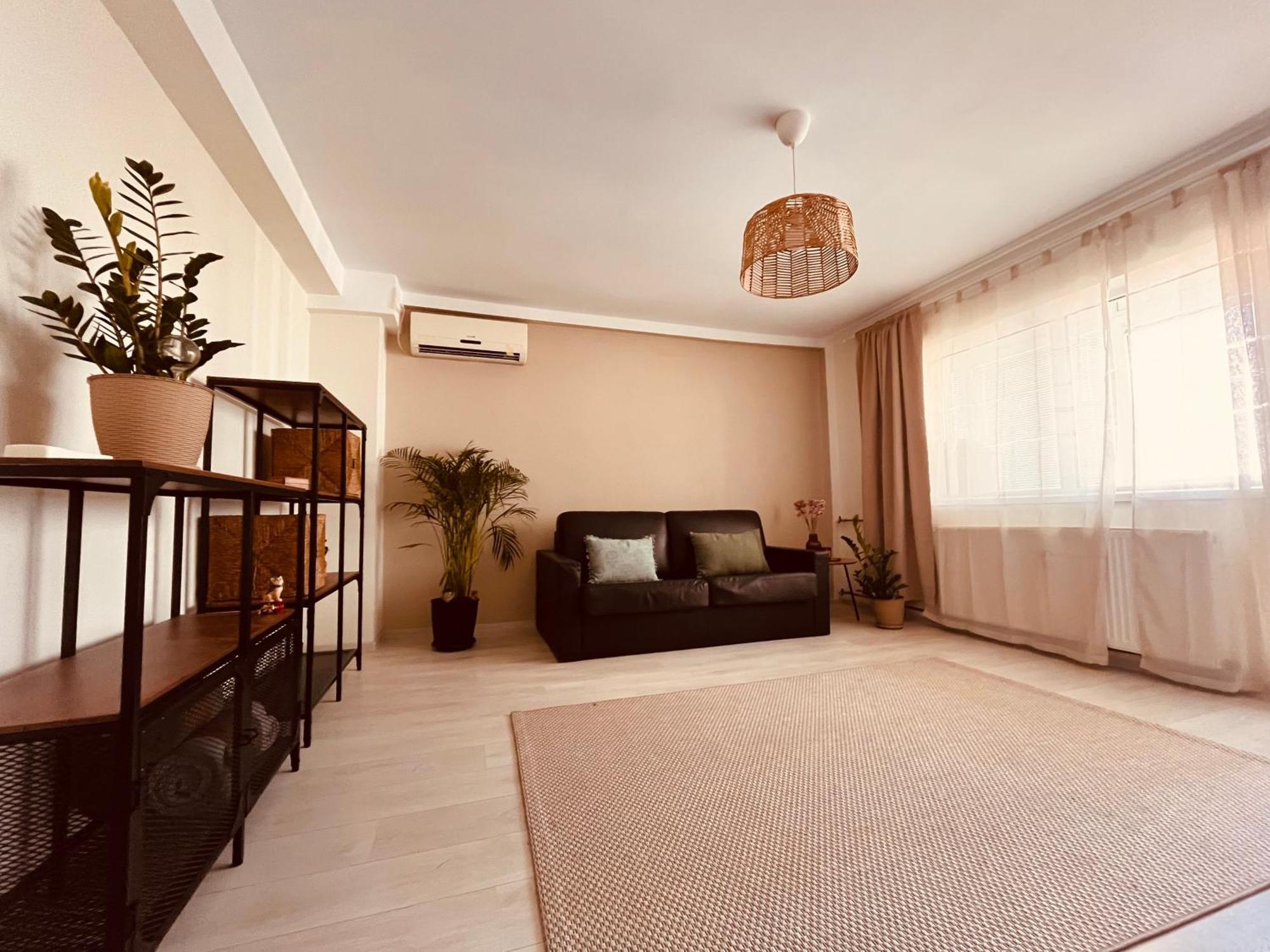 Agatha's Retreat In The Heart Of Bucharest