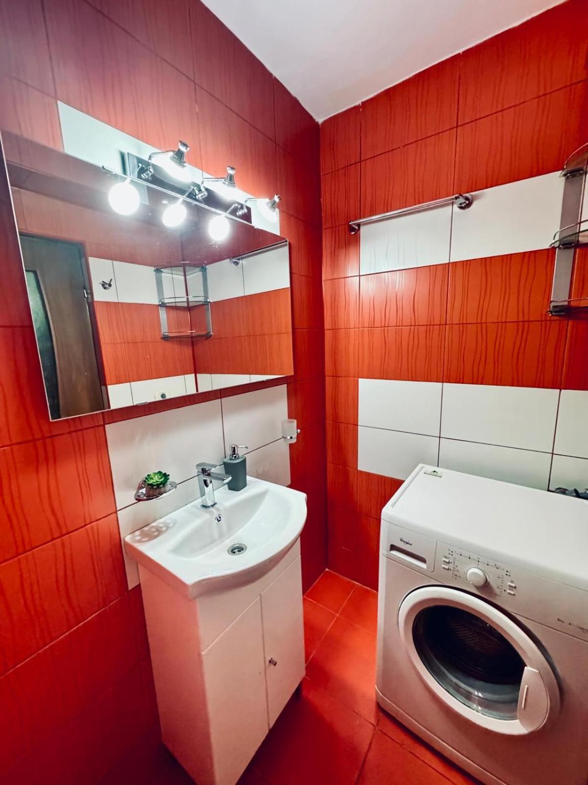 3 Unirii Square Alba Iulia 75 Bucureşti