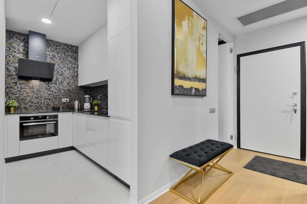 Lax Exquisite 1br,1bath -city Skyline Views Apartamento