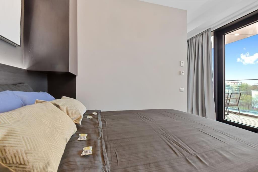 Lax Exquisite 1br,1bath -city Skyline Views *