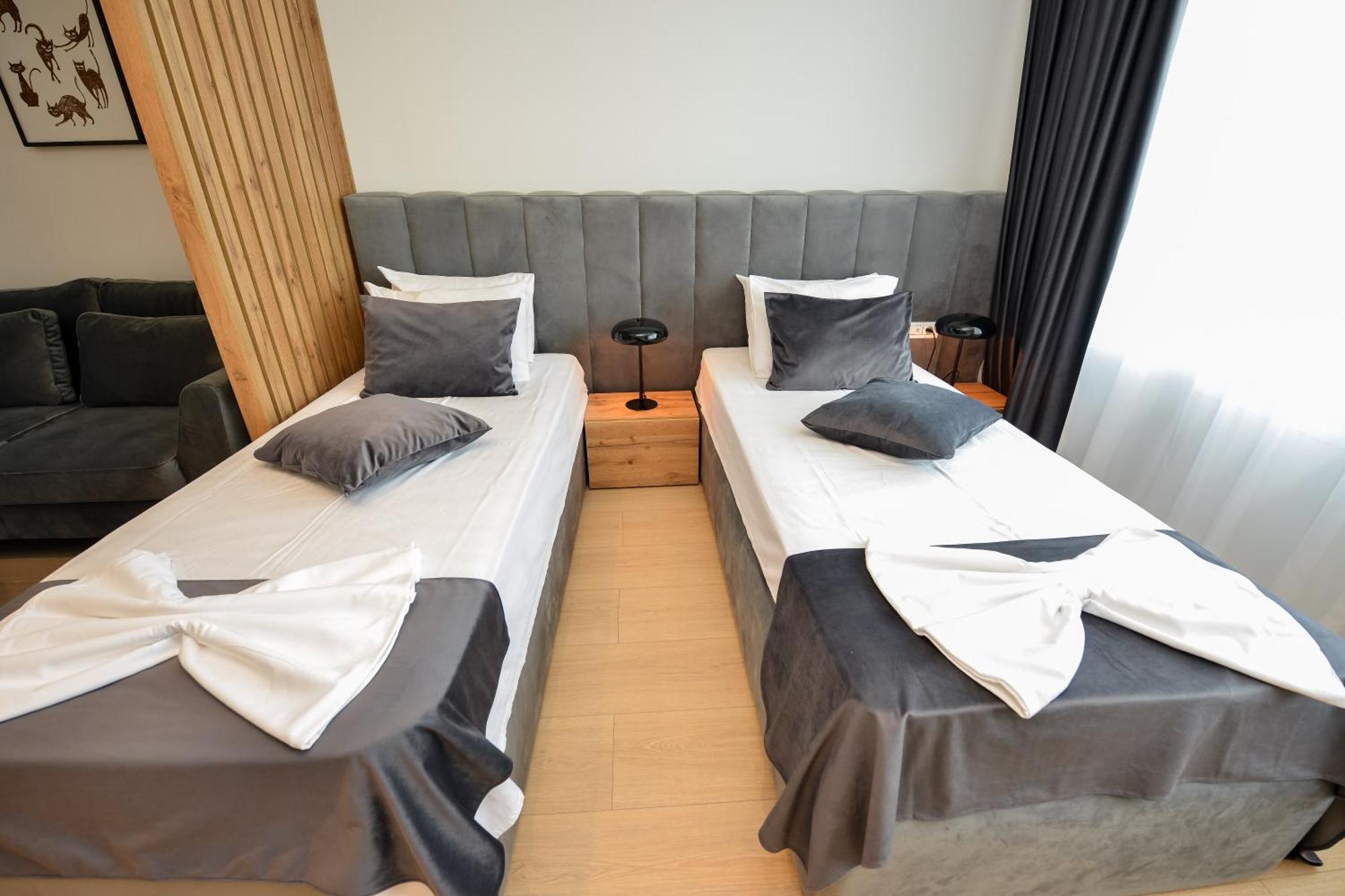 One By One - By Grand Apartament