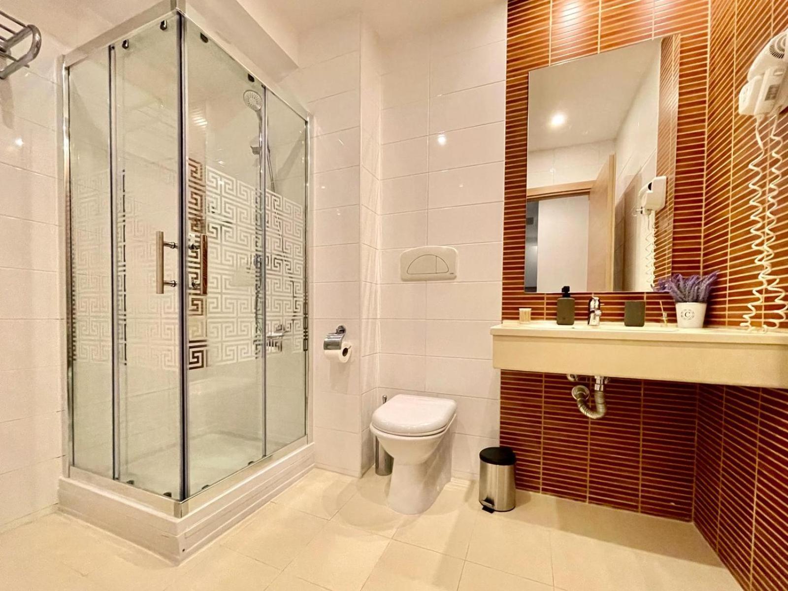 Aparthotel Yamaluxe - Bucharest
