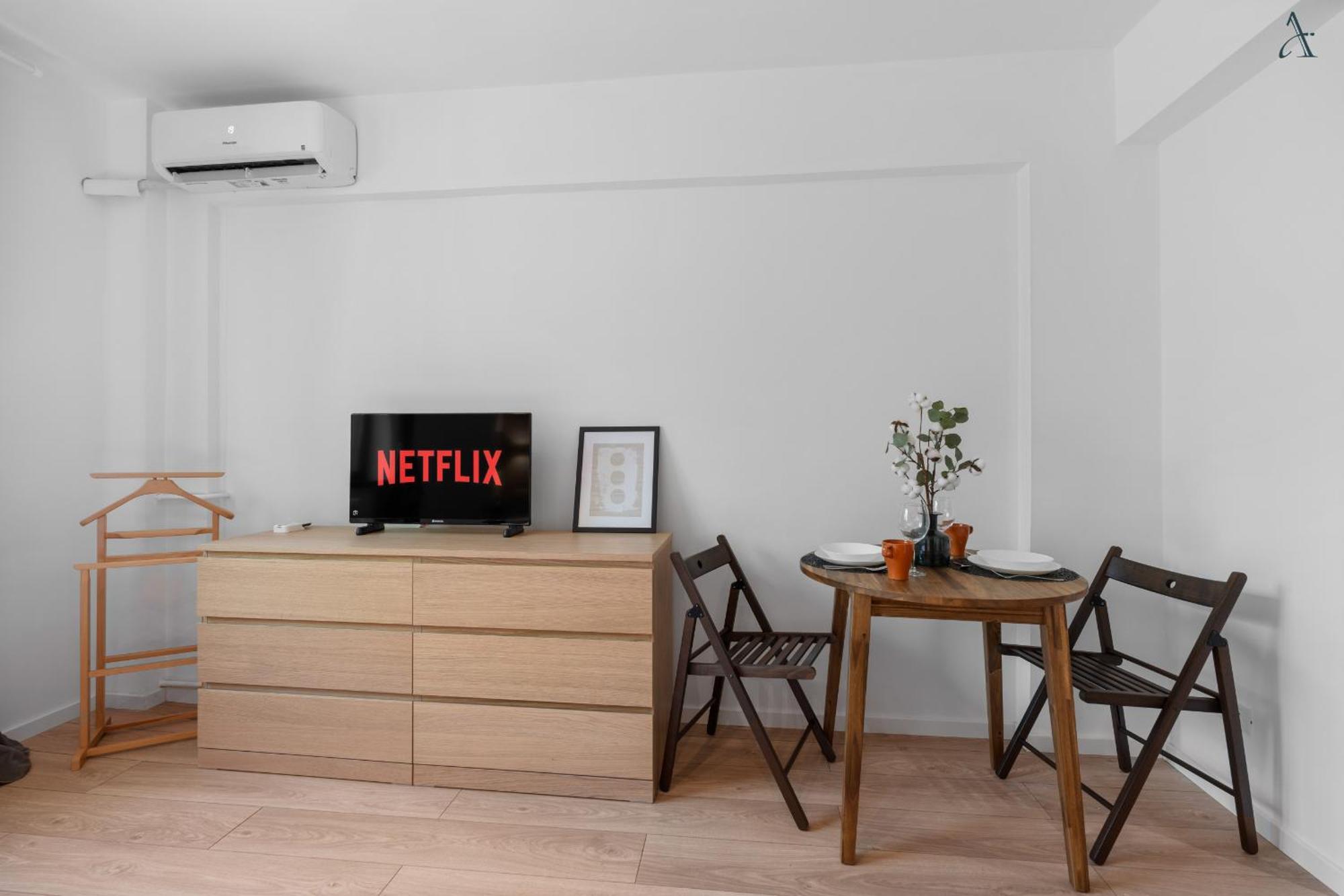 Cozy Downton Apartment Bucharest