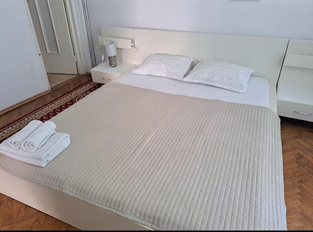 Luxury Piata Romana Apartment