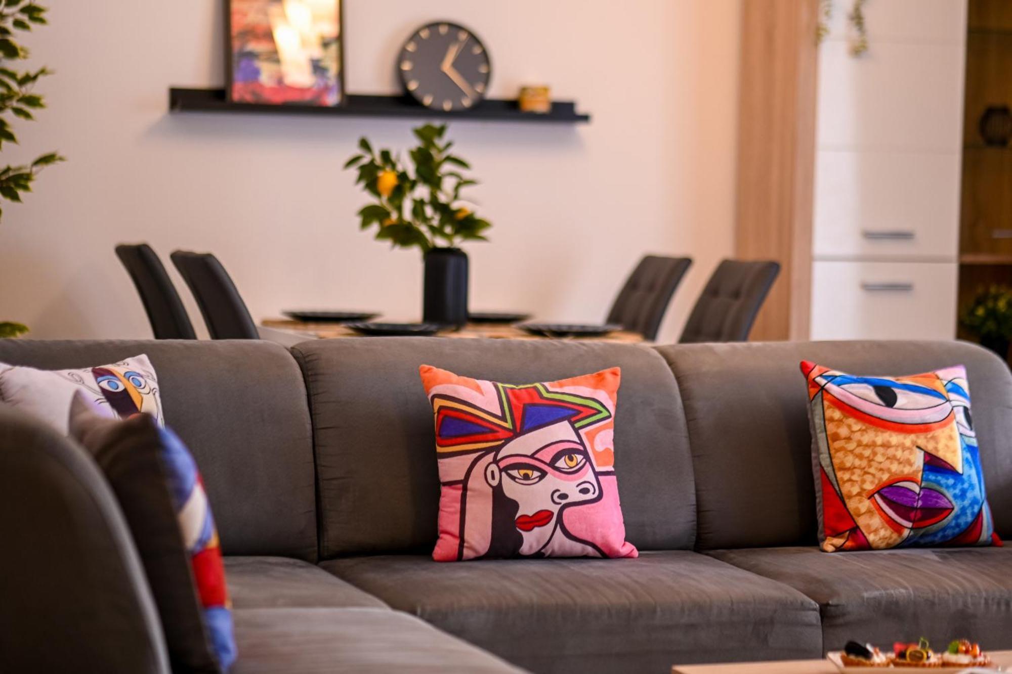 Amazing - Modern 1br With Balcony In Aviatiei Apartamento