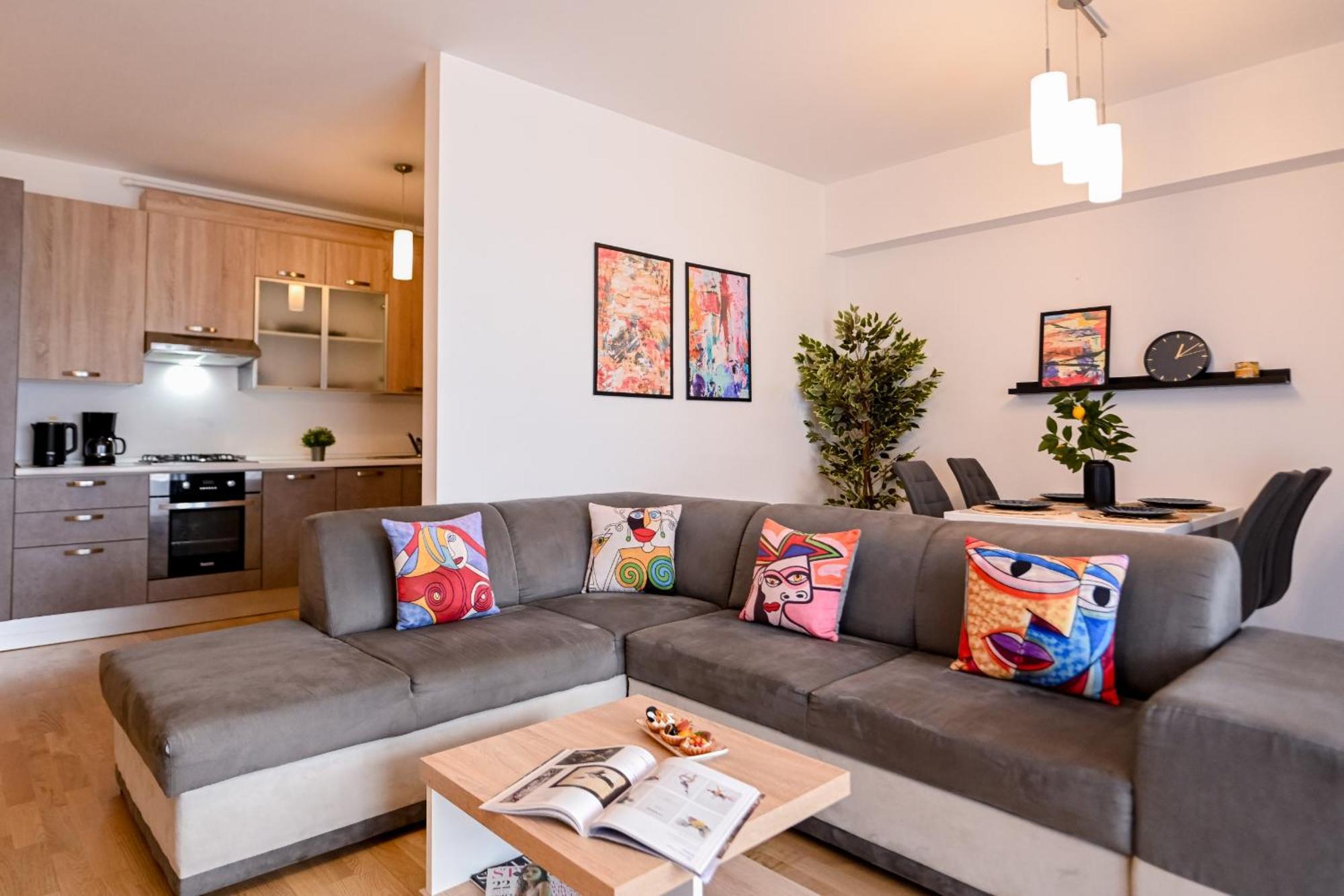 Apartamento Amazing - Modern 1br With Balcony In Aviatiei Bucareste