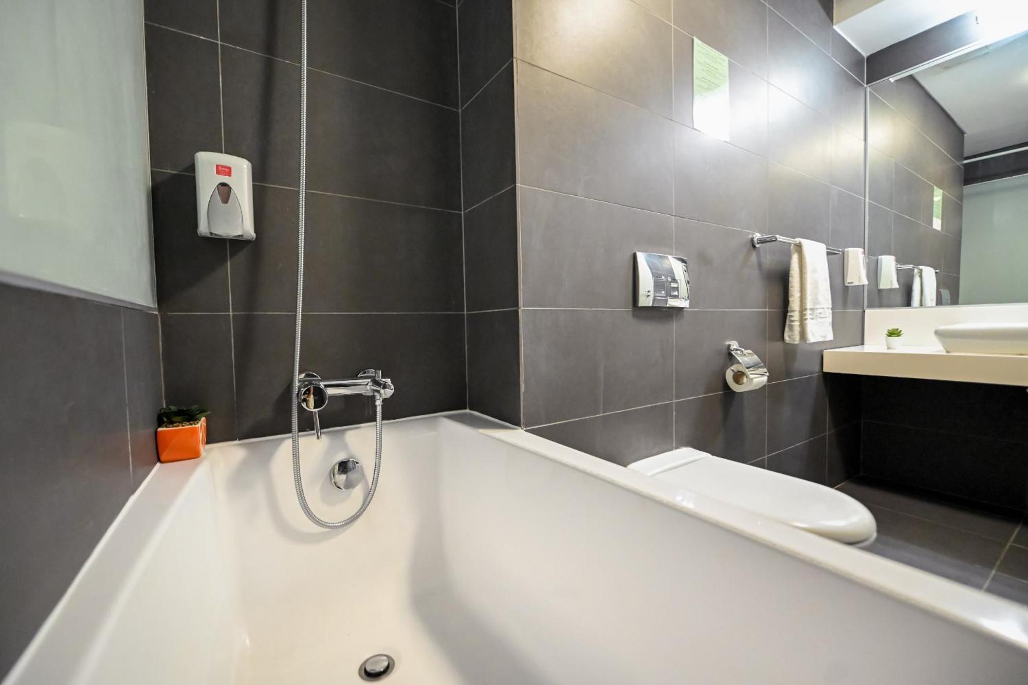 Amazing - Modern 1br With Balcony In Aviatiei