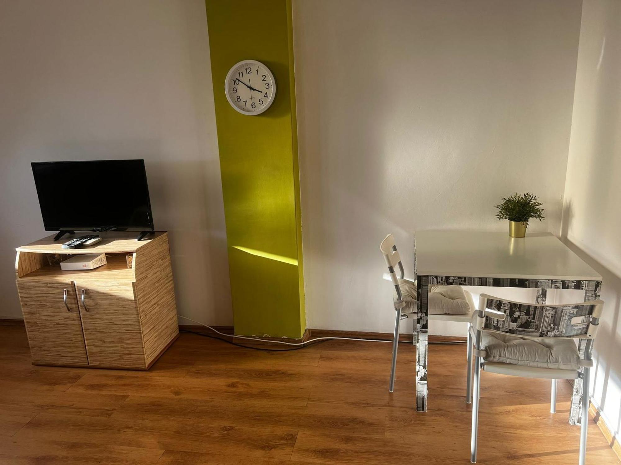 Lazynest - With Balcony On Magheru Apartment *
