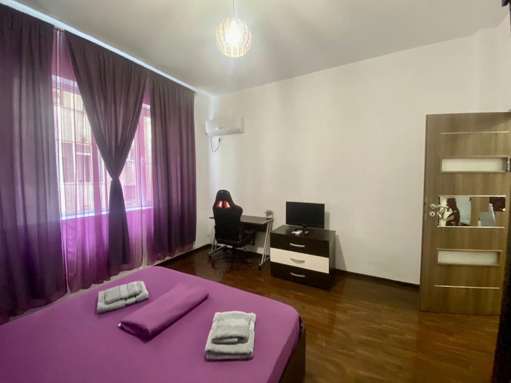 Two Same Beedrooms Ultracentral Old Town Apartment Bucharest