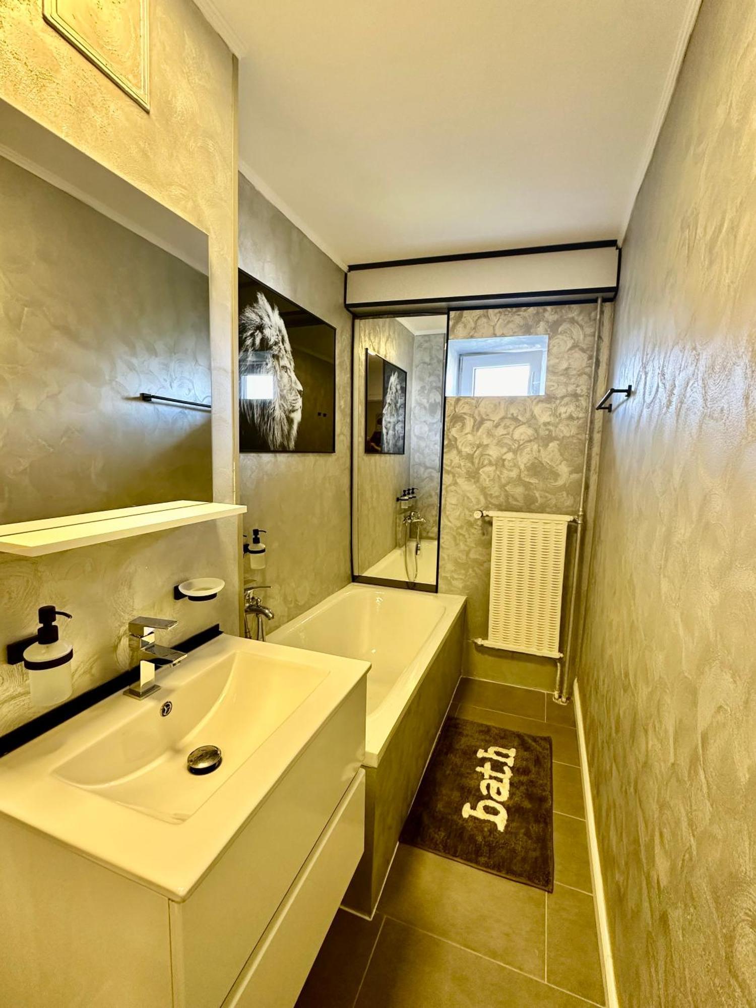 Ralav Apartment *