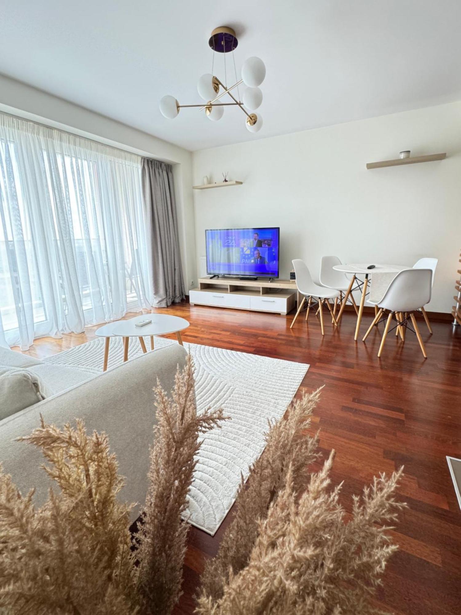 Cozy Incity * Bucharest