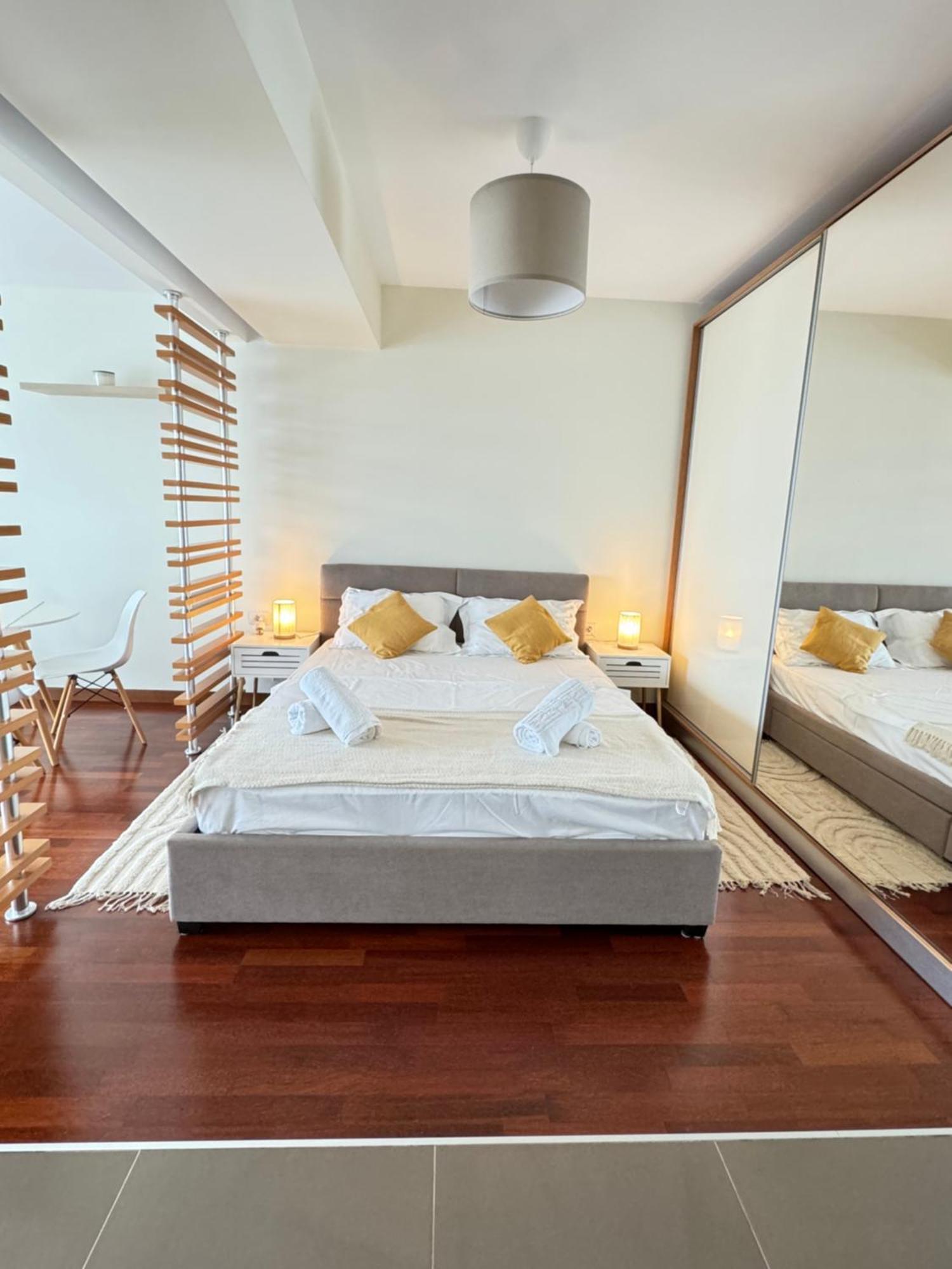 Cozy Incity * Bucharest
