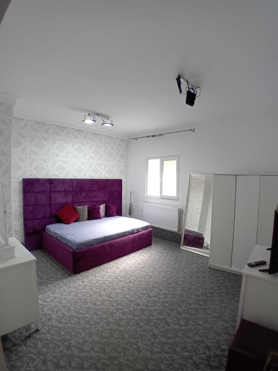 Lust Homestay *
