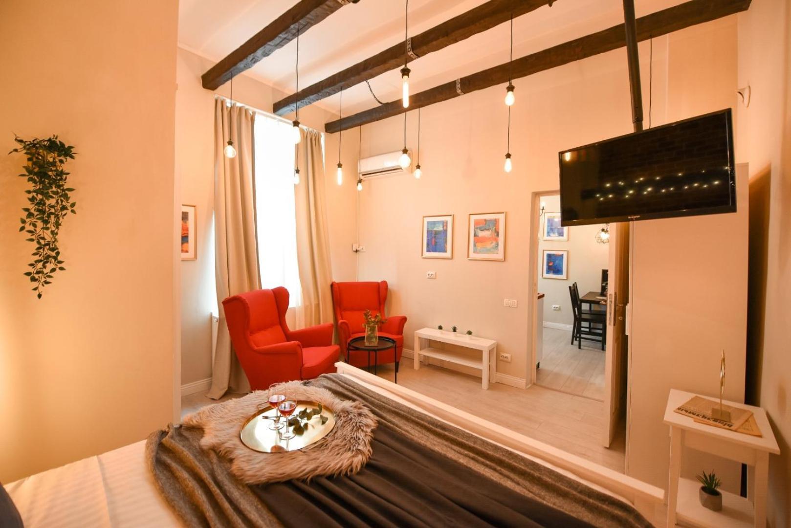 Elegant - Urban Escape In Apartment *