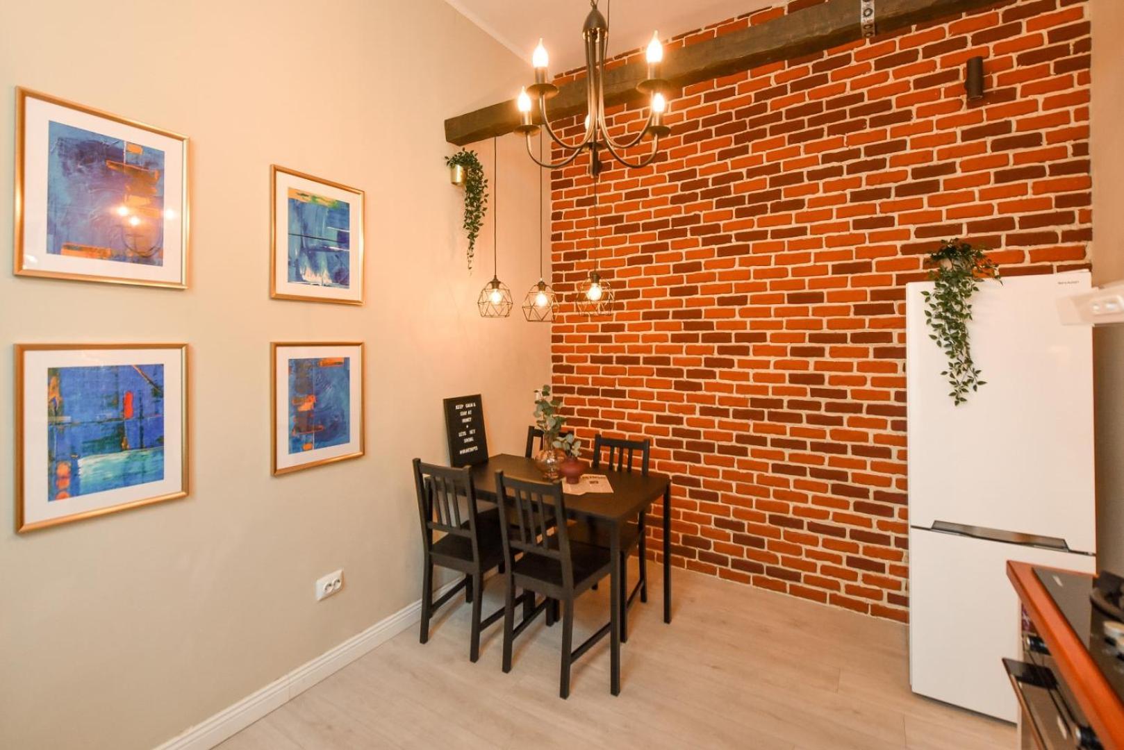 Elegant - Urban Escape In Apartment *