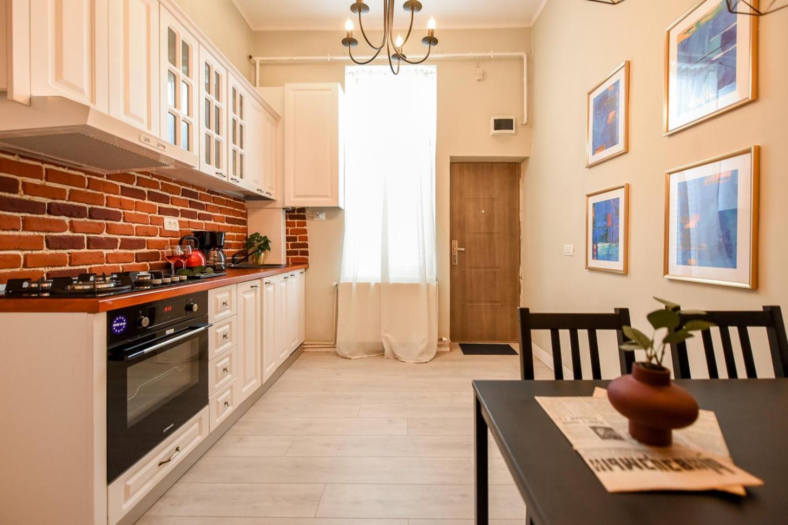 Apartment Elegant - Urban Escape In