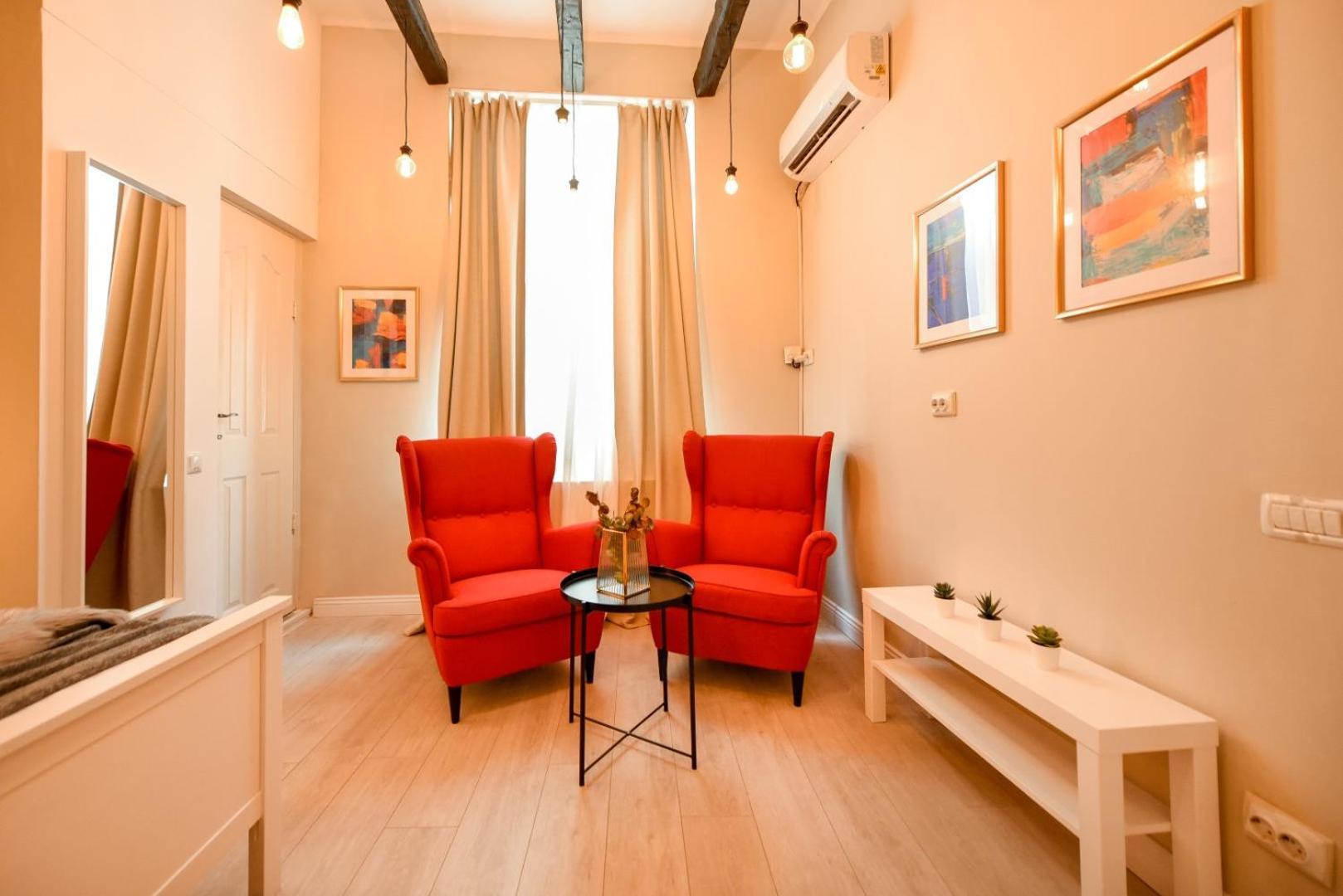 Elegant - Urban Escape In Apartment