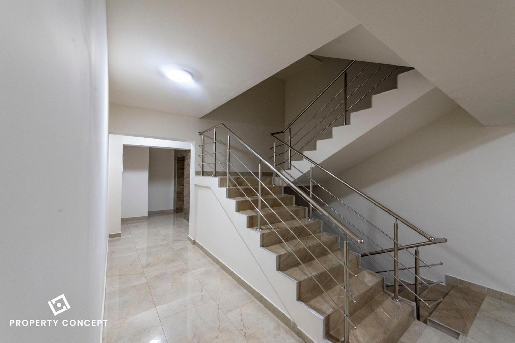 Apartment 922