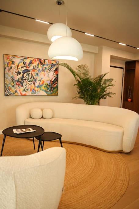 Apartment Penthouse Lebada Lake Bucharest