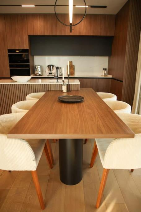 Penthouse Lebada Lake Apartment Bucharest