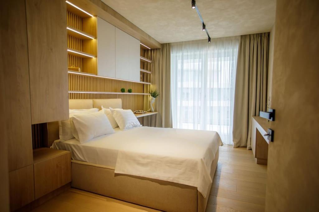 Apartment Penthouse Lebada Lake
