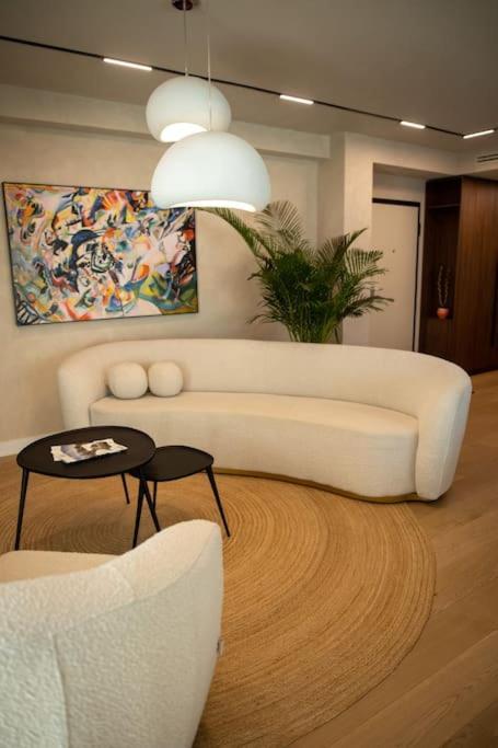 Penthouse Lebada Lake