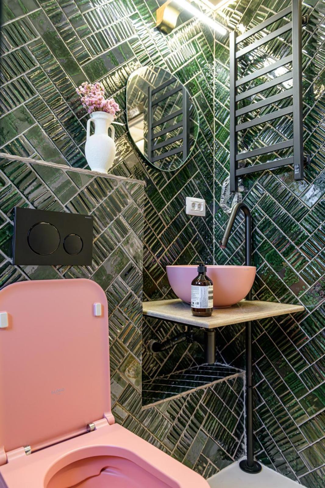 Nishani 5 Stars Boutique Bucureşti