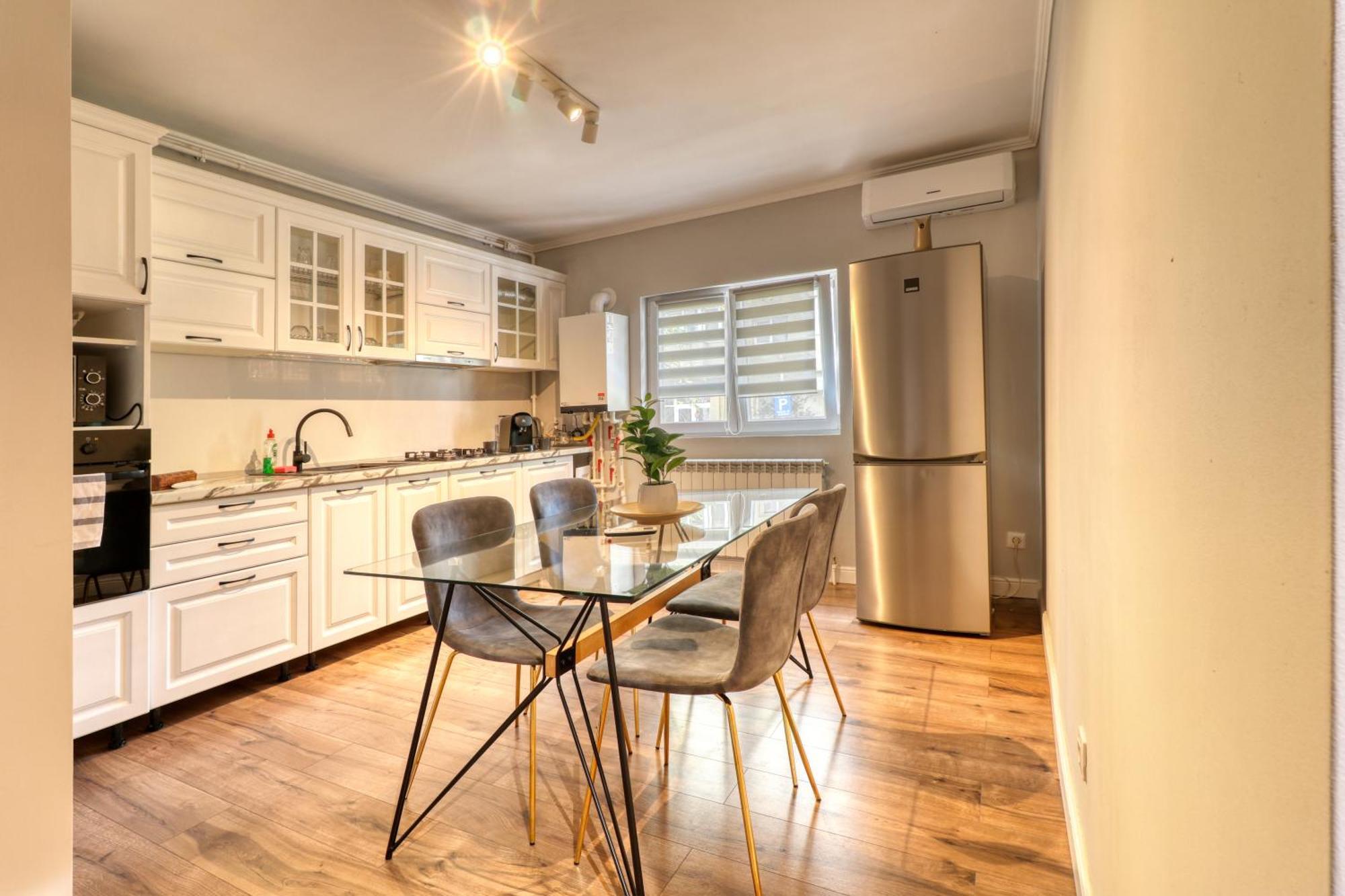 Modern Vitan Apartment Bucharest