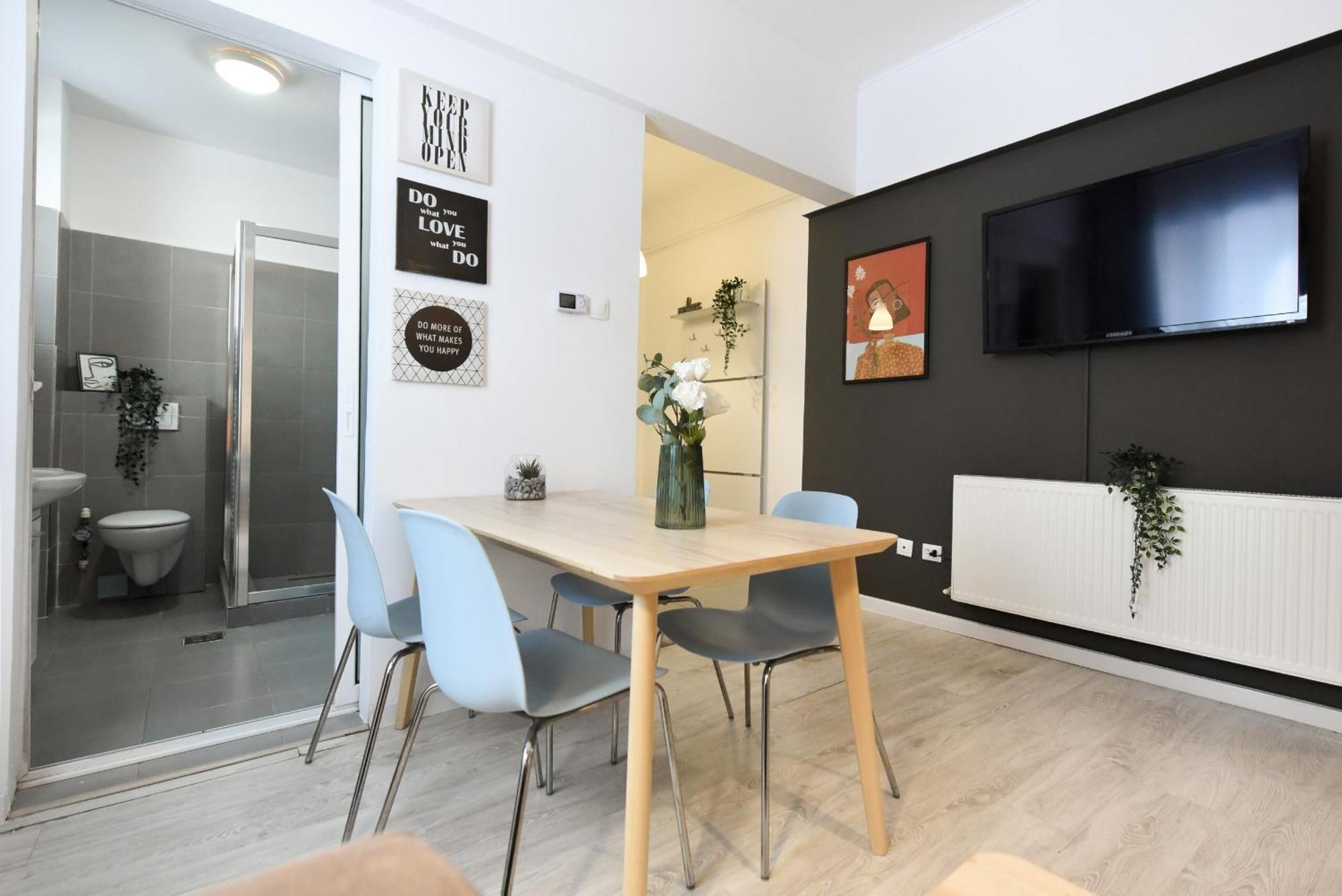 Cozy 2-bedroom Retreat In The Heart Of History * Bucharest