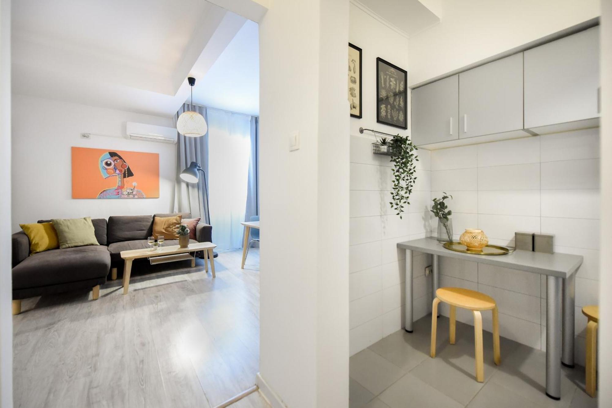 Cozy 2-bedroom Retreat In The Heart Of History Apartment *