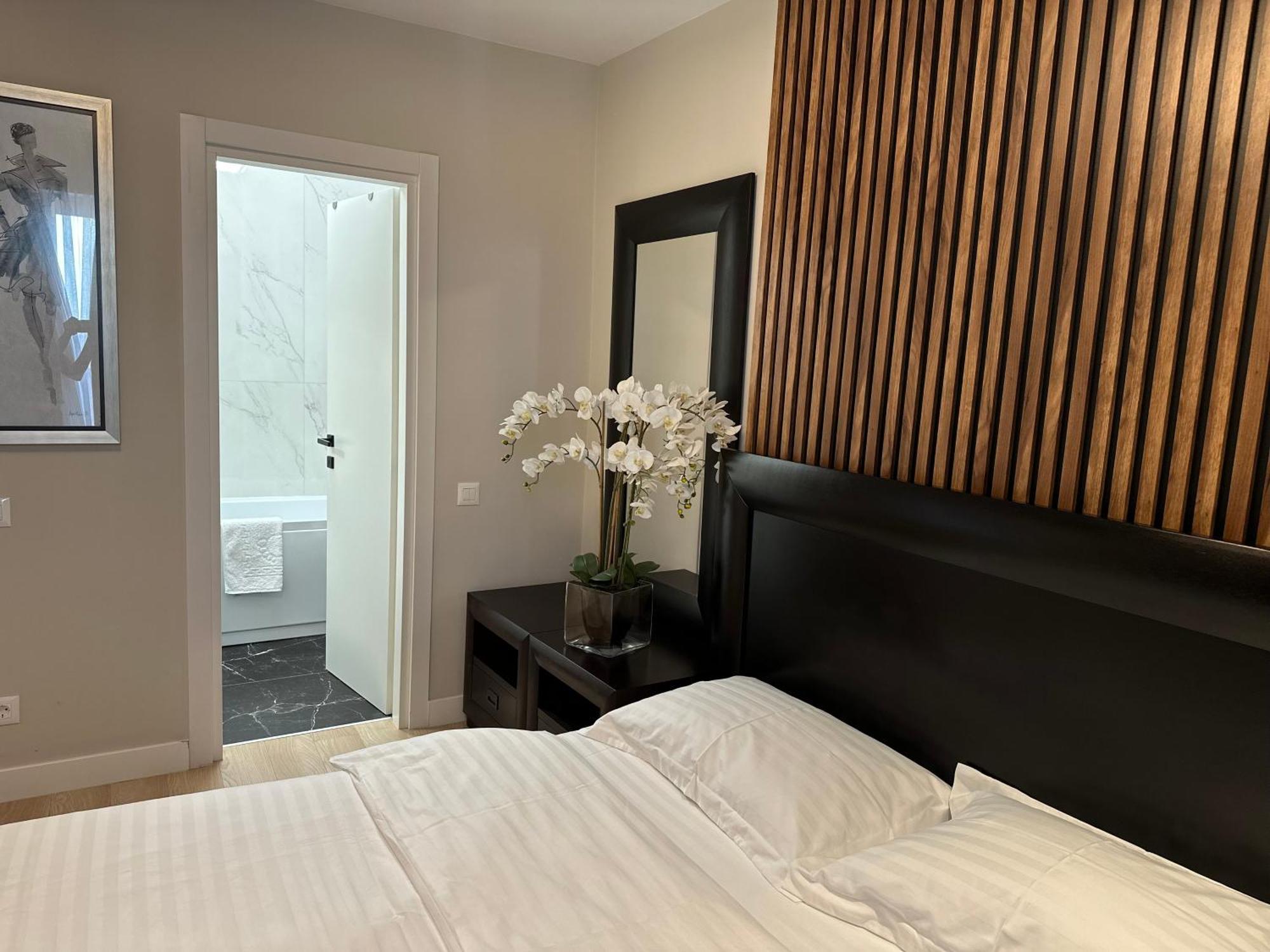 Apartment Luxury 2br With Free Parking Herastrau