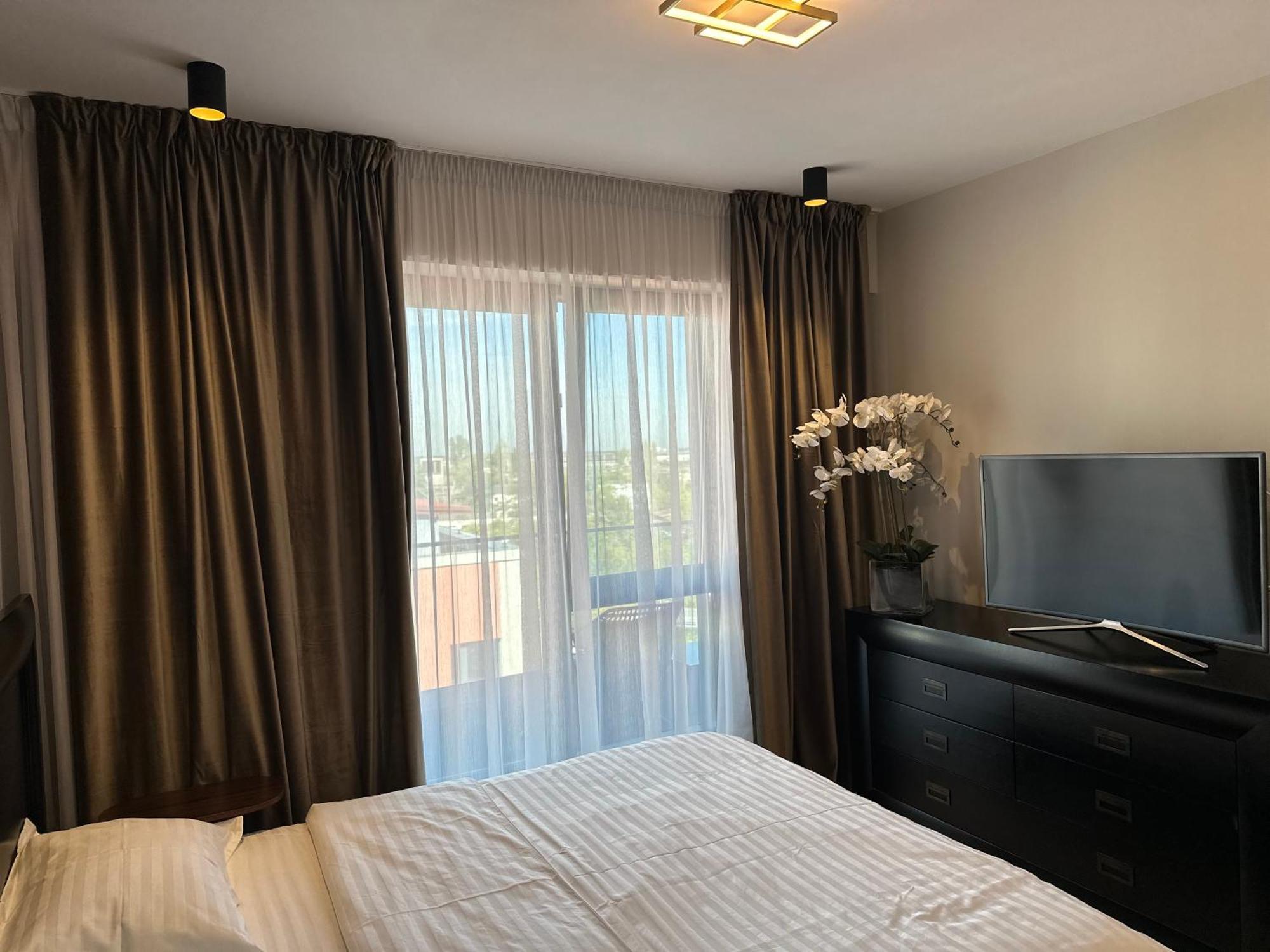 Luxury 2br With Free Parking Herastrau Apartment Bucharest