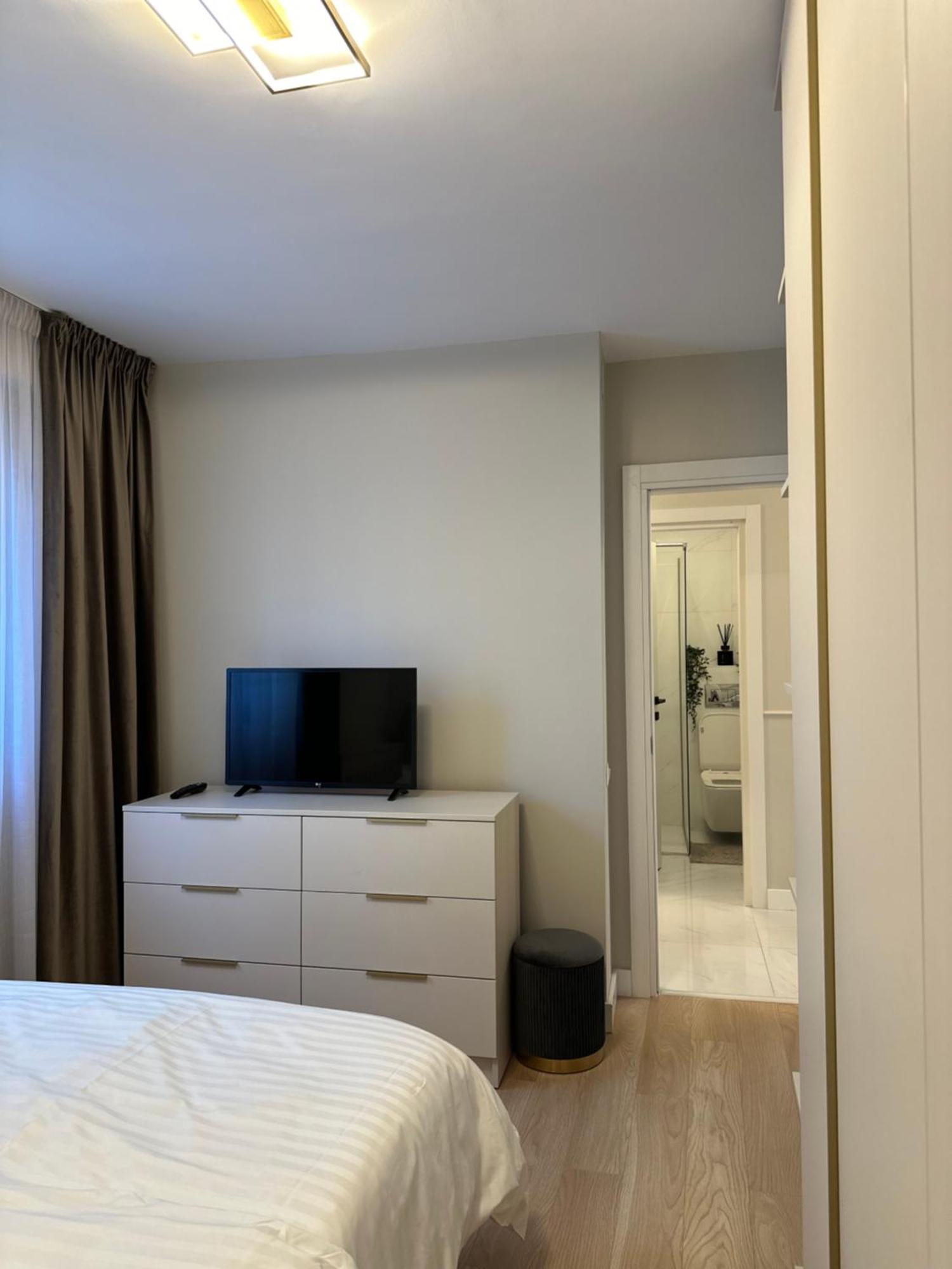 Luxury 2br With Free Parking Herastrau *