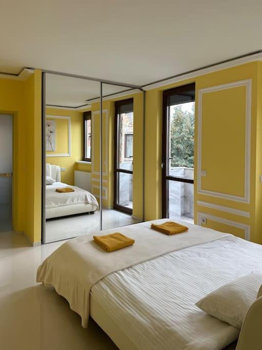 Lavinia's Luxury Apartment