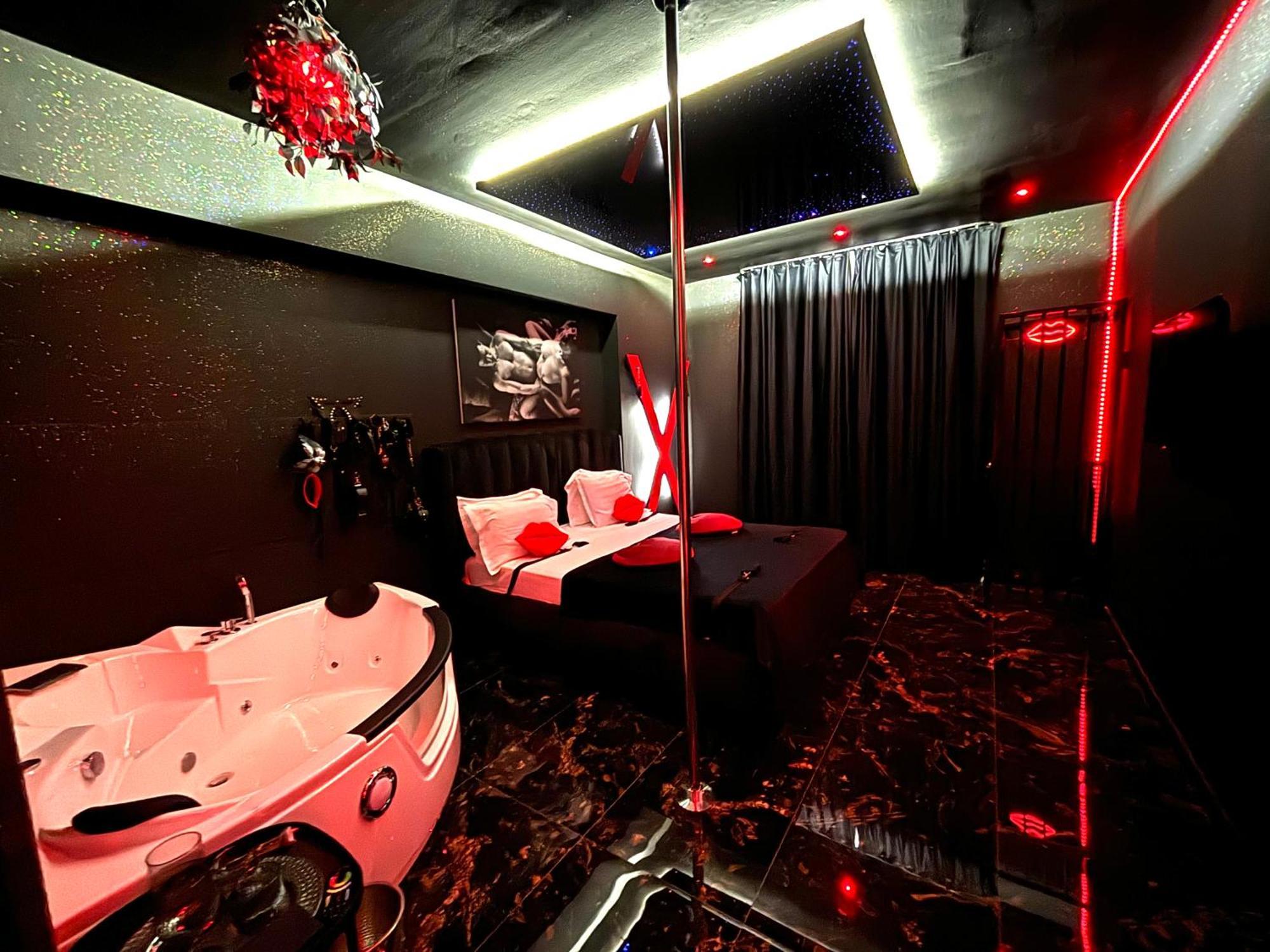 Romeo Nights - - Adults Only Hotel love Bucureşti