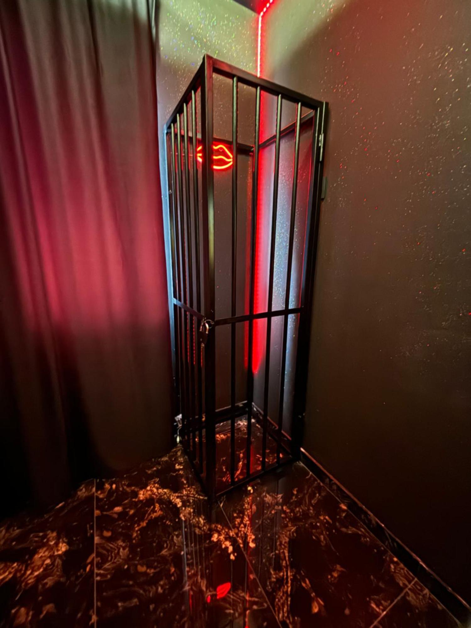 Romeo Nights - - Adults Only