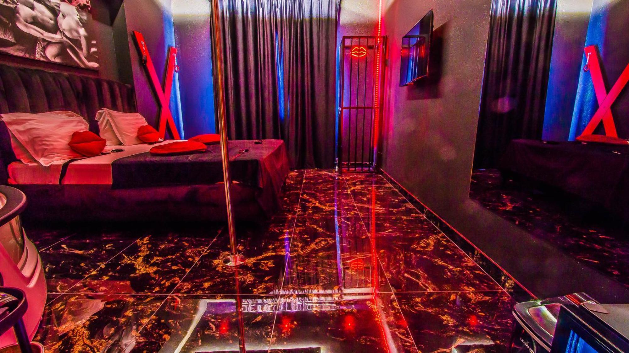 Romeo Nights - - Adults Only 3* Bucharest