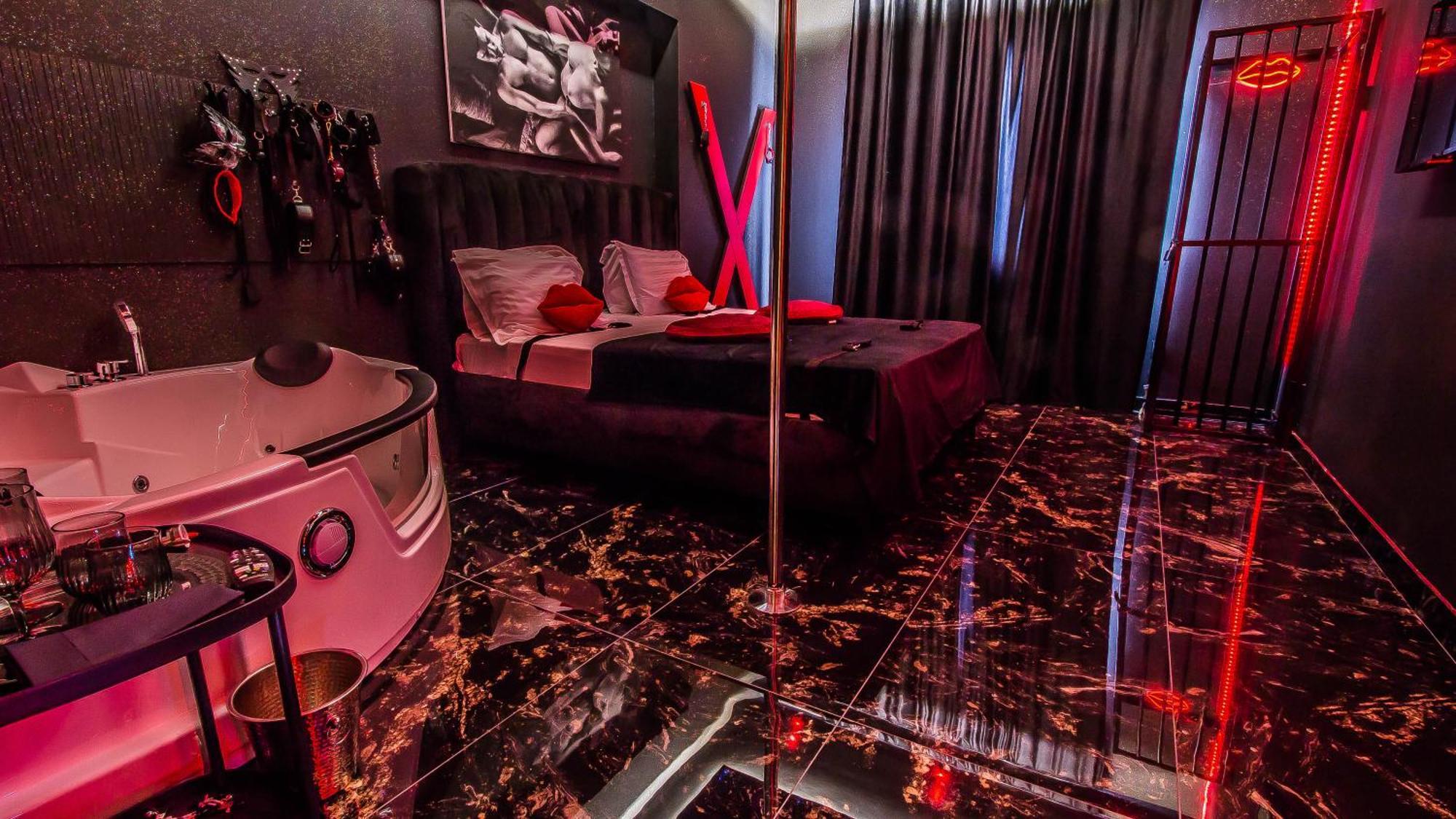 Romeo Nights - - Adults Only 3* Bucharest