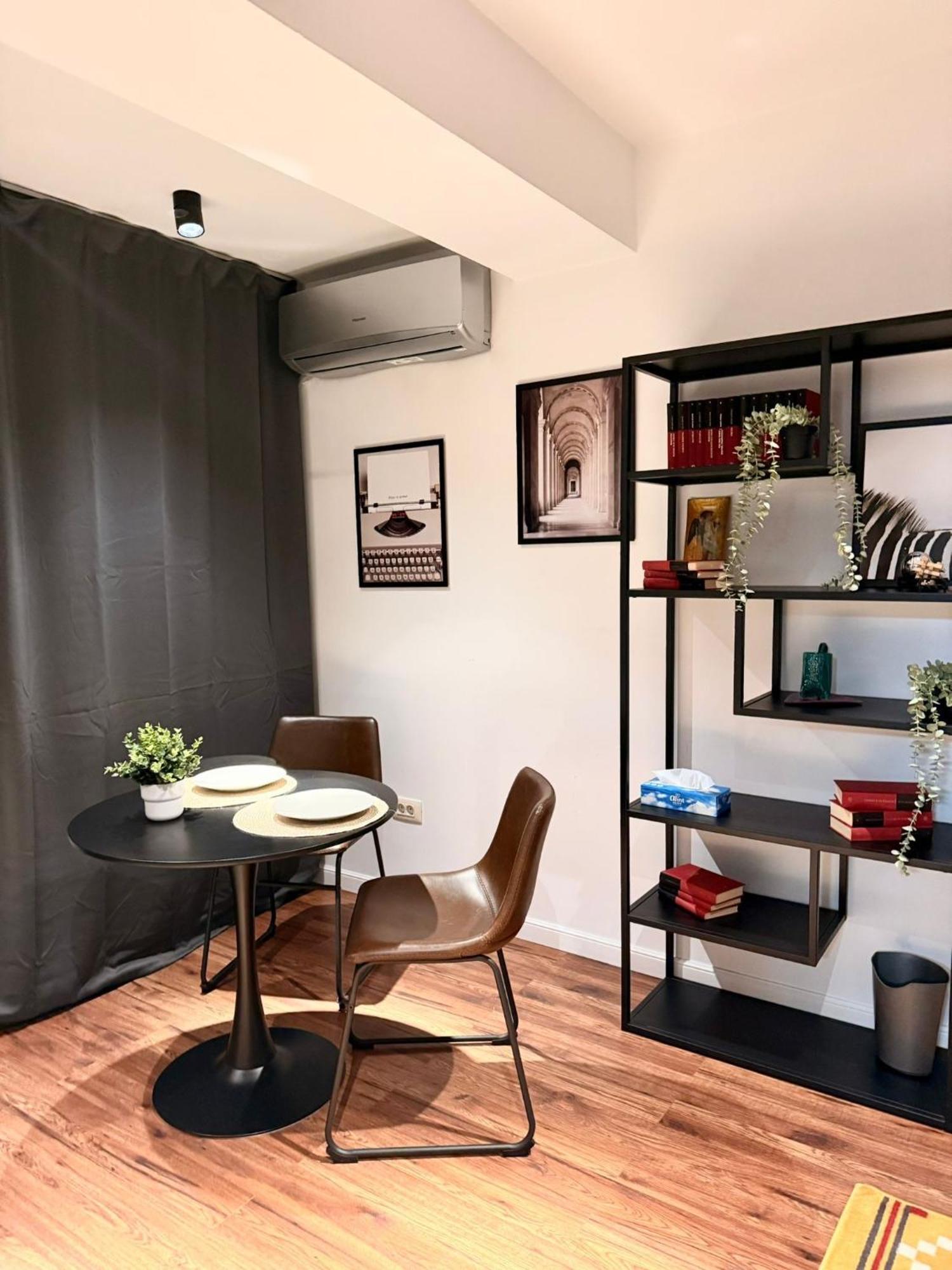 Cozy With Self Check-in Near Promenada Mall And Verdi Park Apartament