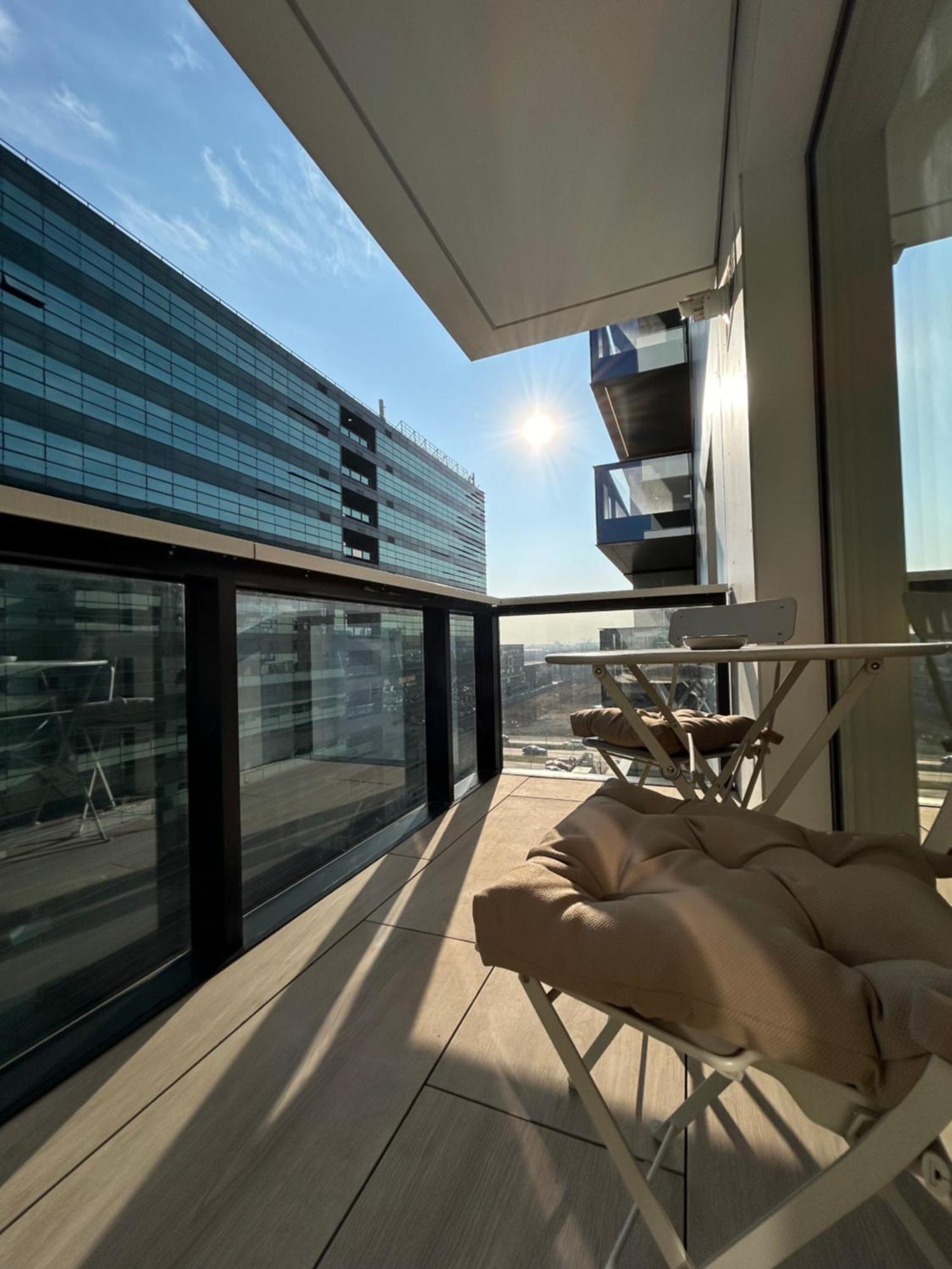 Exclusive With Private Parking & Balcony - 01 * Bucharest