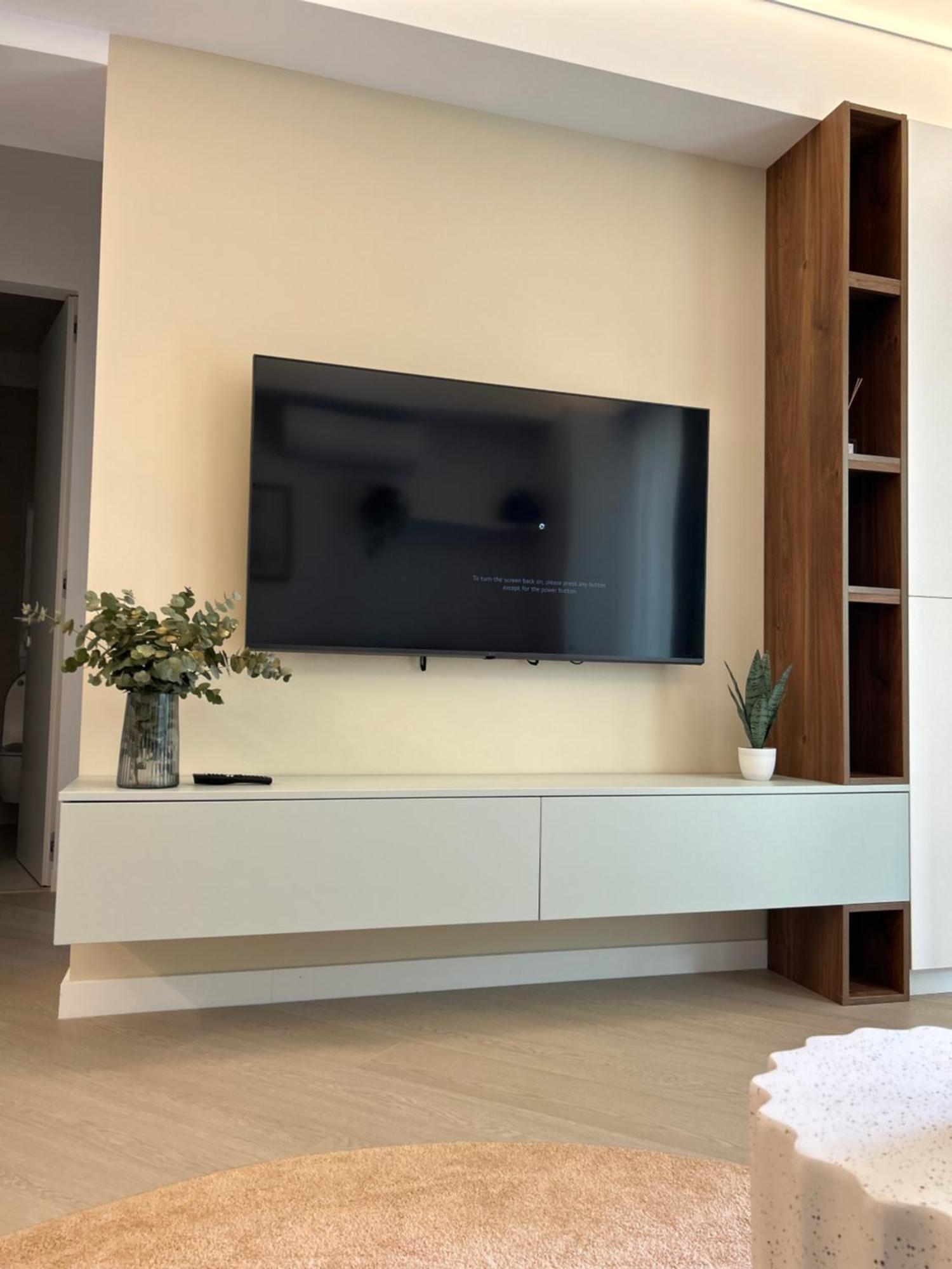 Exclusive With Private Parking & Balcony - 01 Apartment