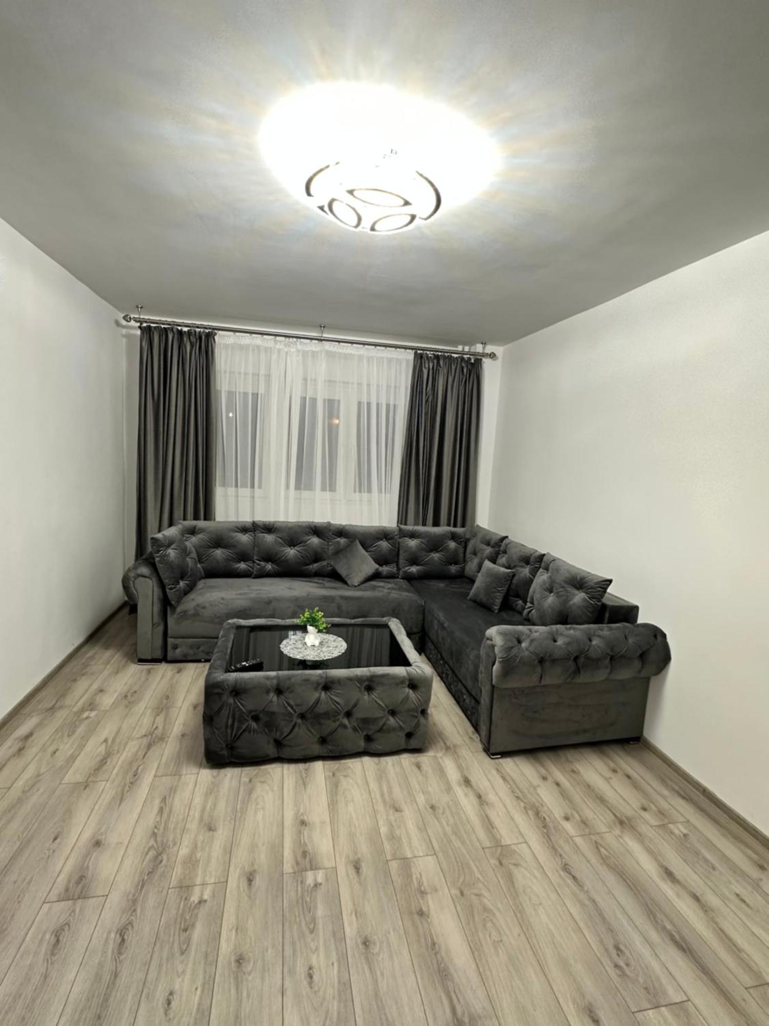 Apartament Cu 2