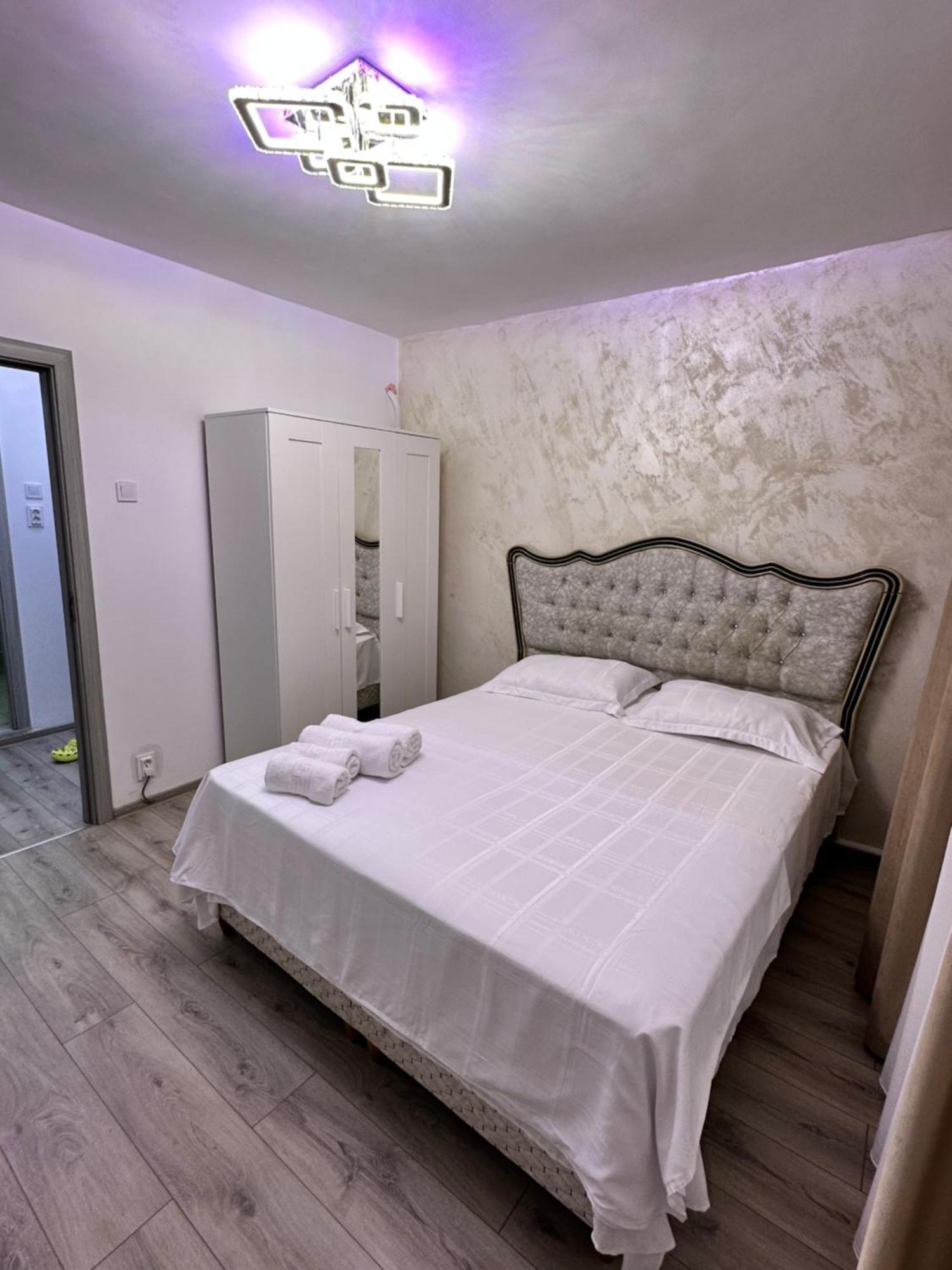 Cu 2 Apartament