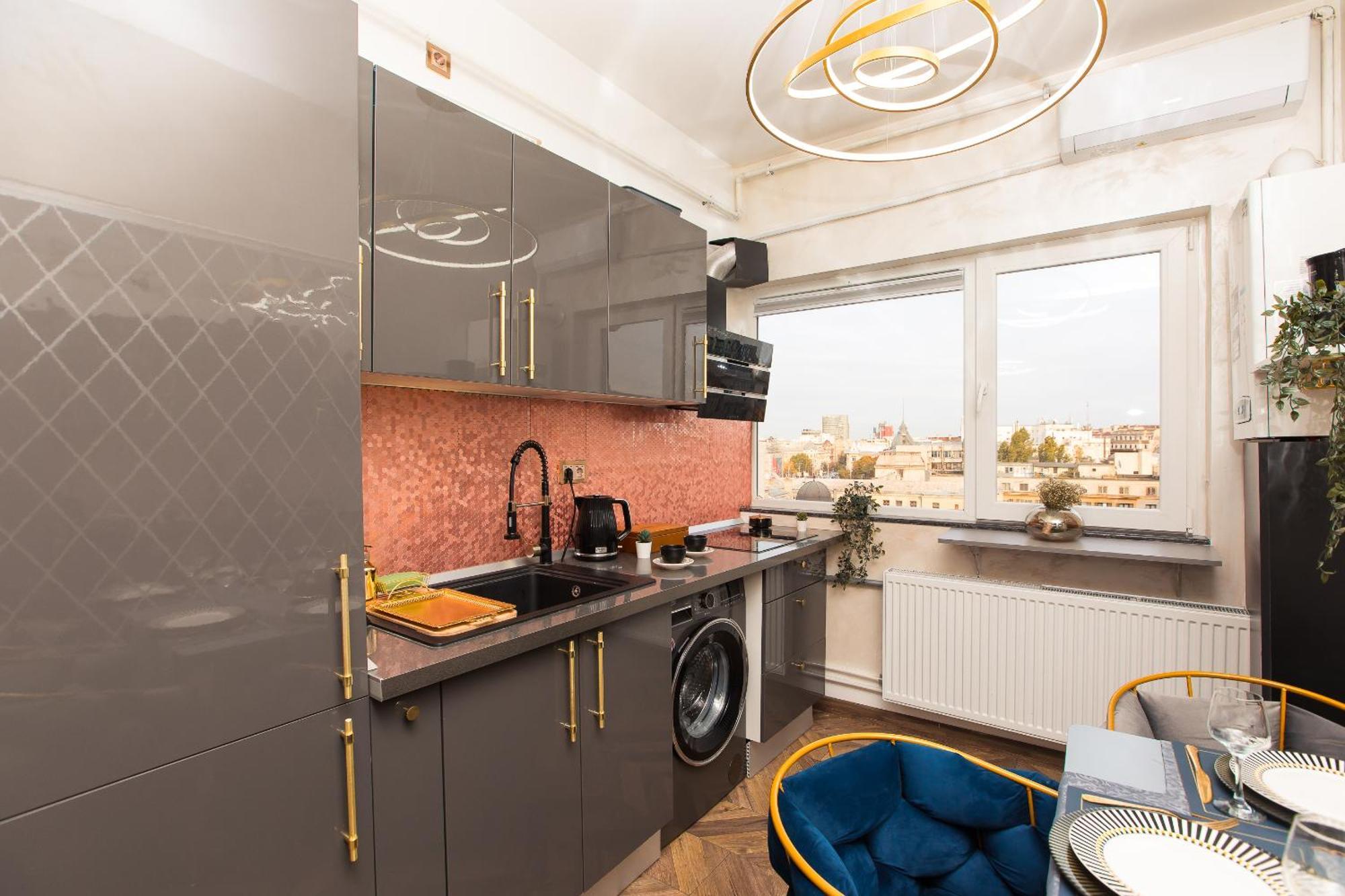 Apartment Royalty With Views On Calea Victoriei Bucharest
