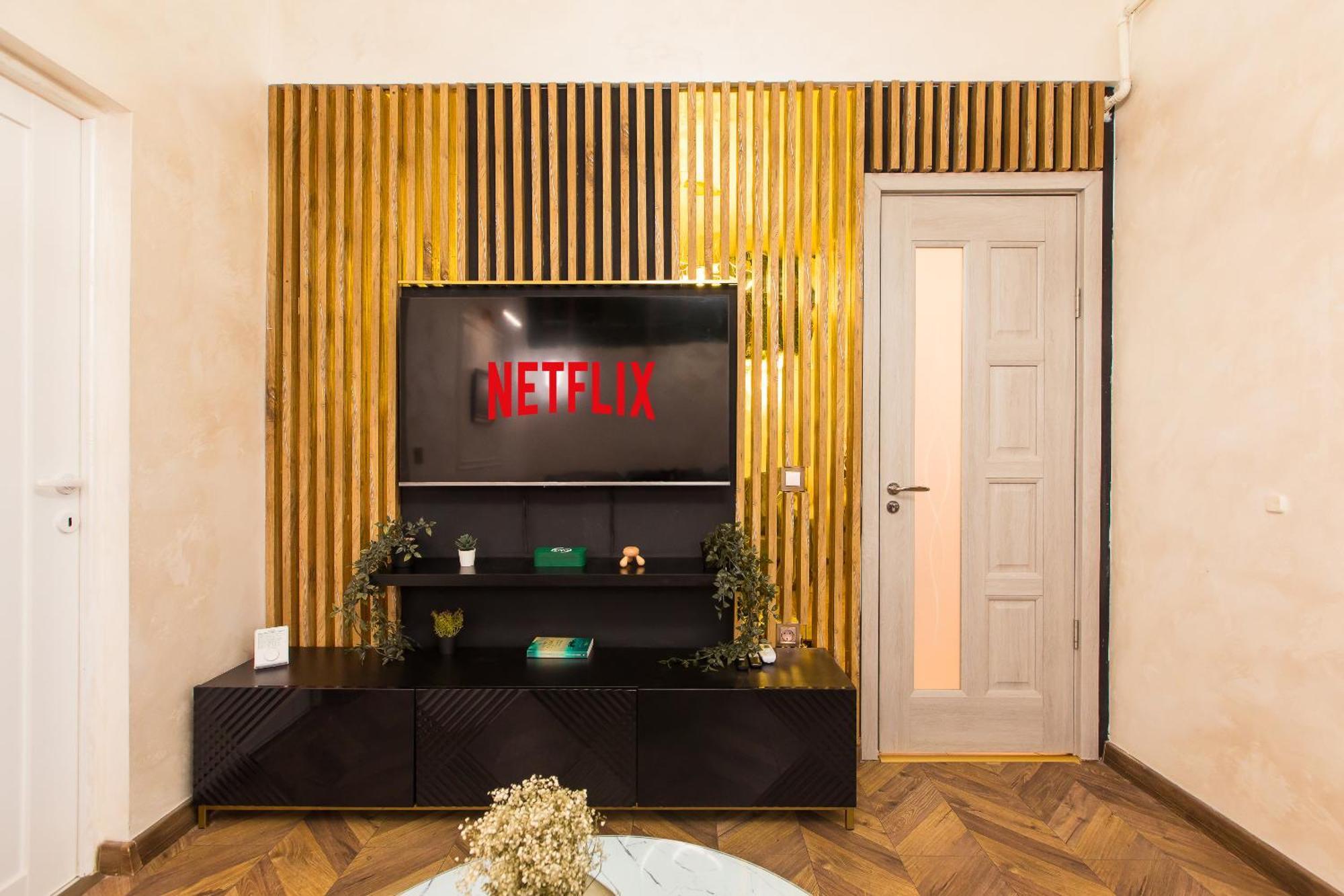 Apartment Royalty With Views On Calea Victoriei Bucharest
