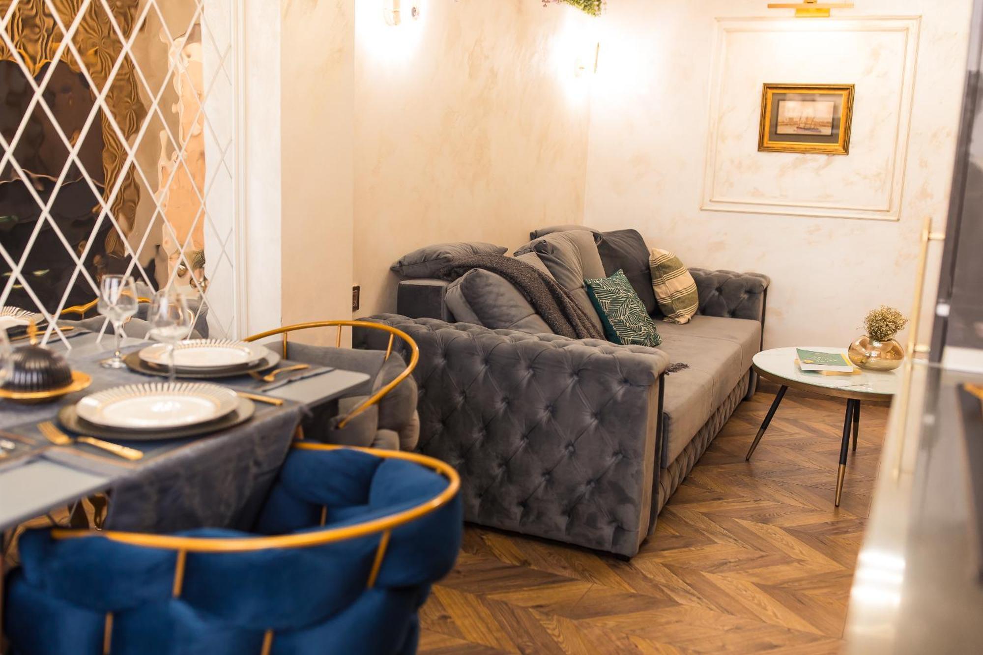 Apartment Royalty With Views On Calea Victoriei
