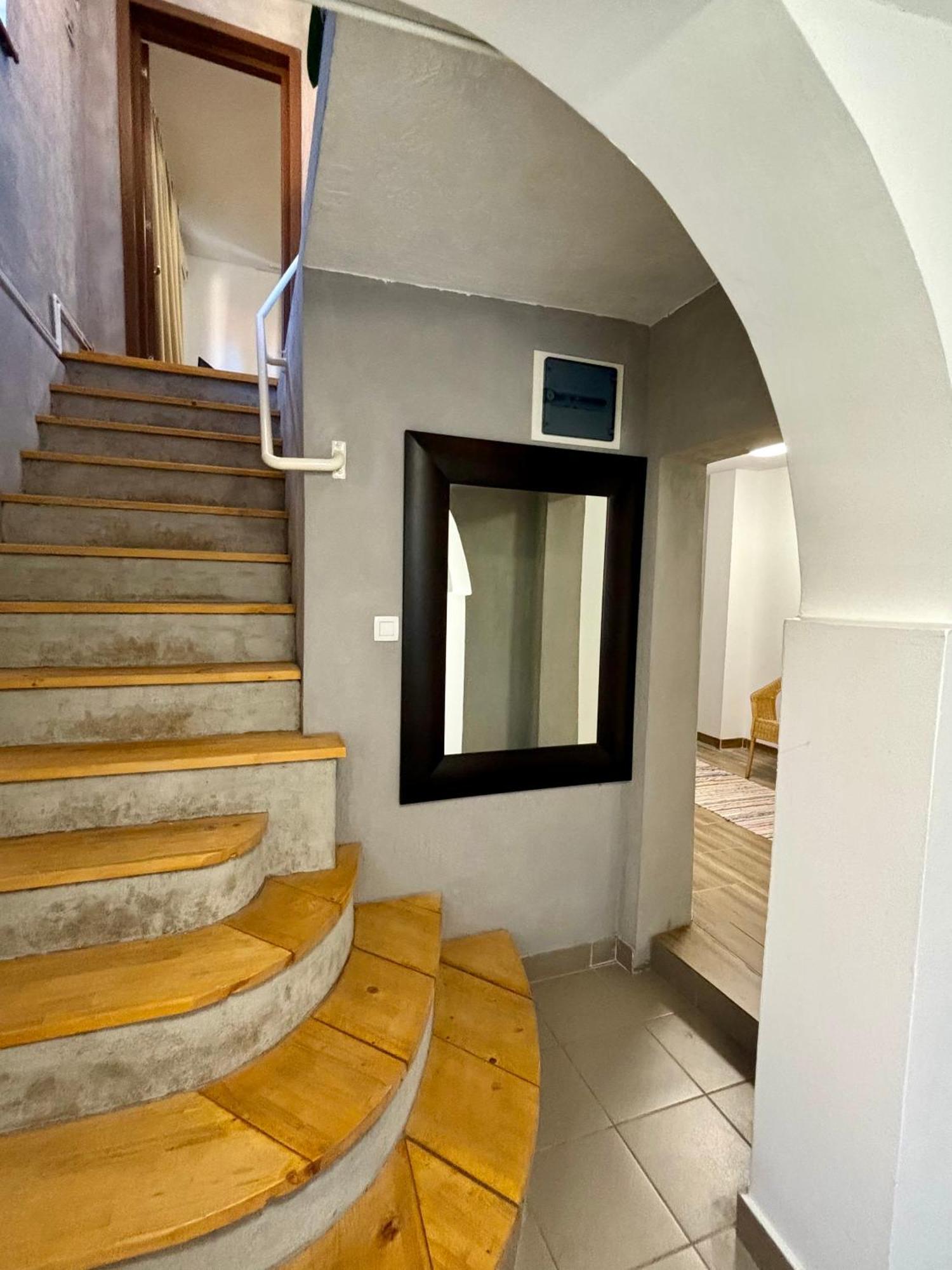 Casa de férias Charming Two- Bedroom House