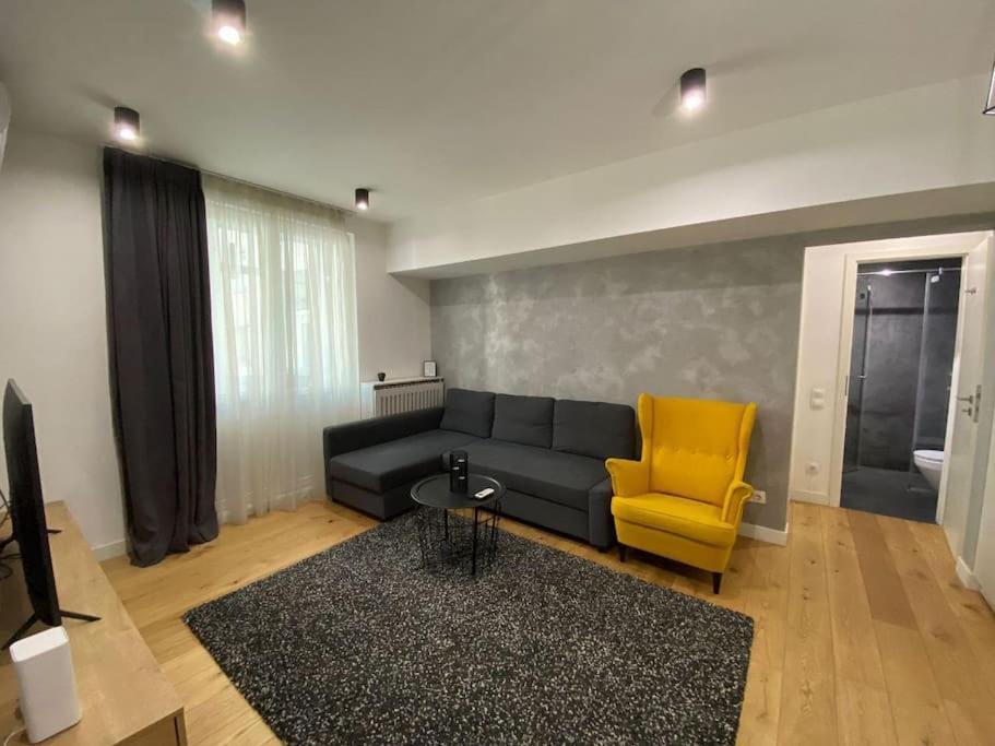 - Downtown By Realty Apartament