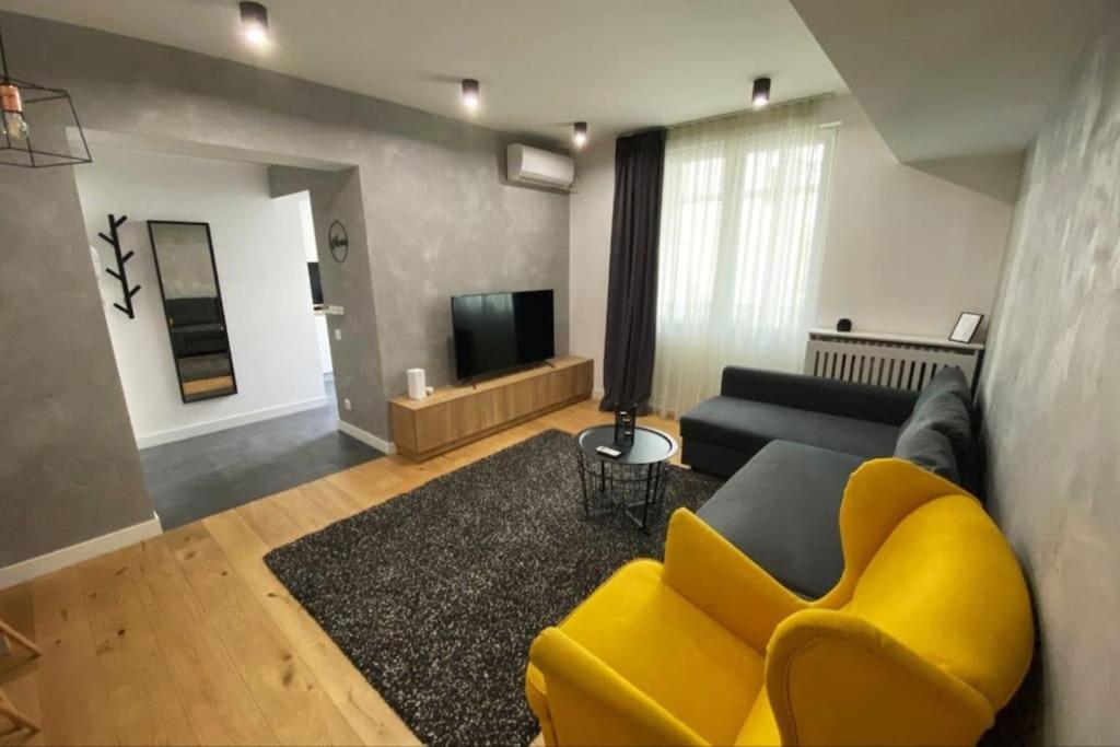- Downtown By Realty Apartament