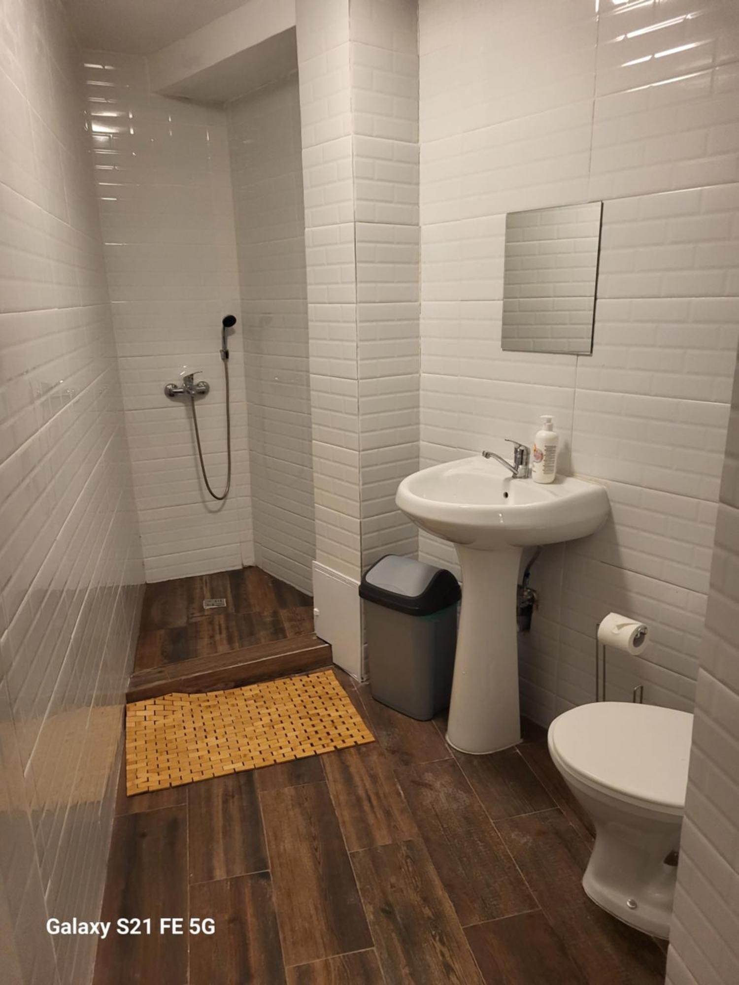 Leonida 24you Hostel Bucharest